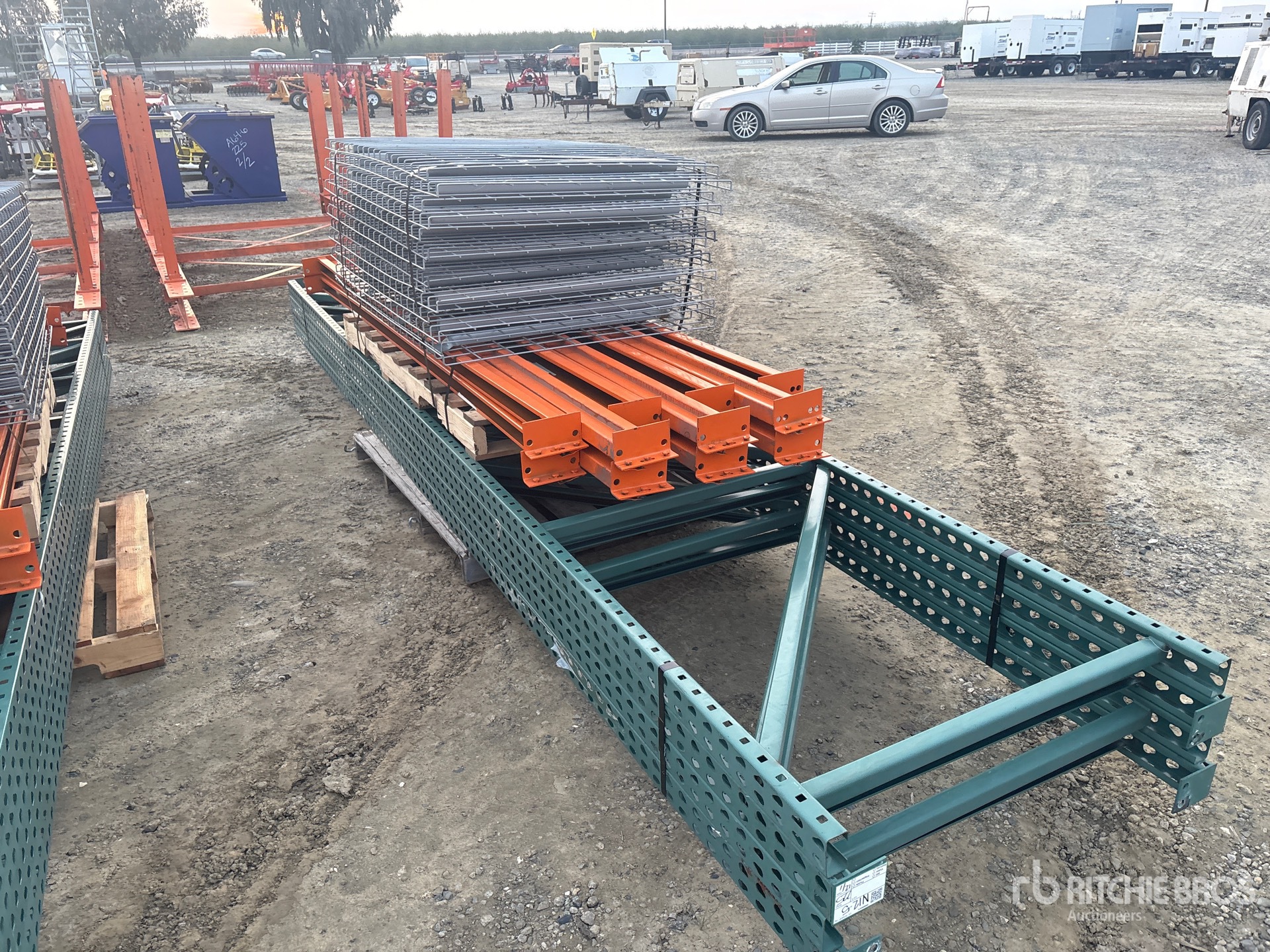 General Appearance with Foto, angolo posteriore sinistro