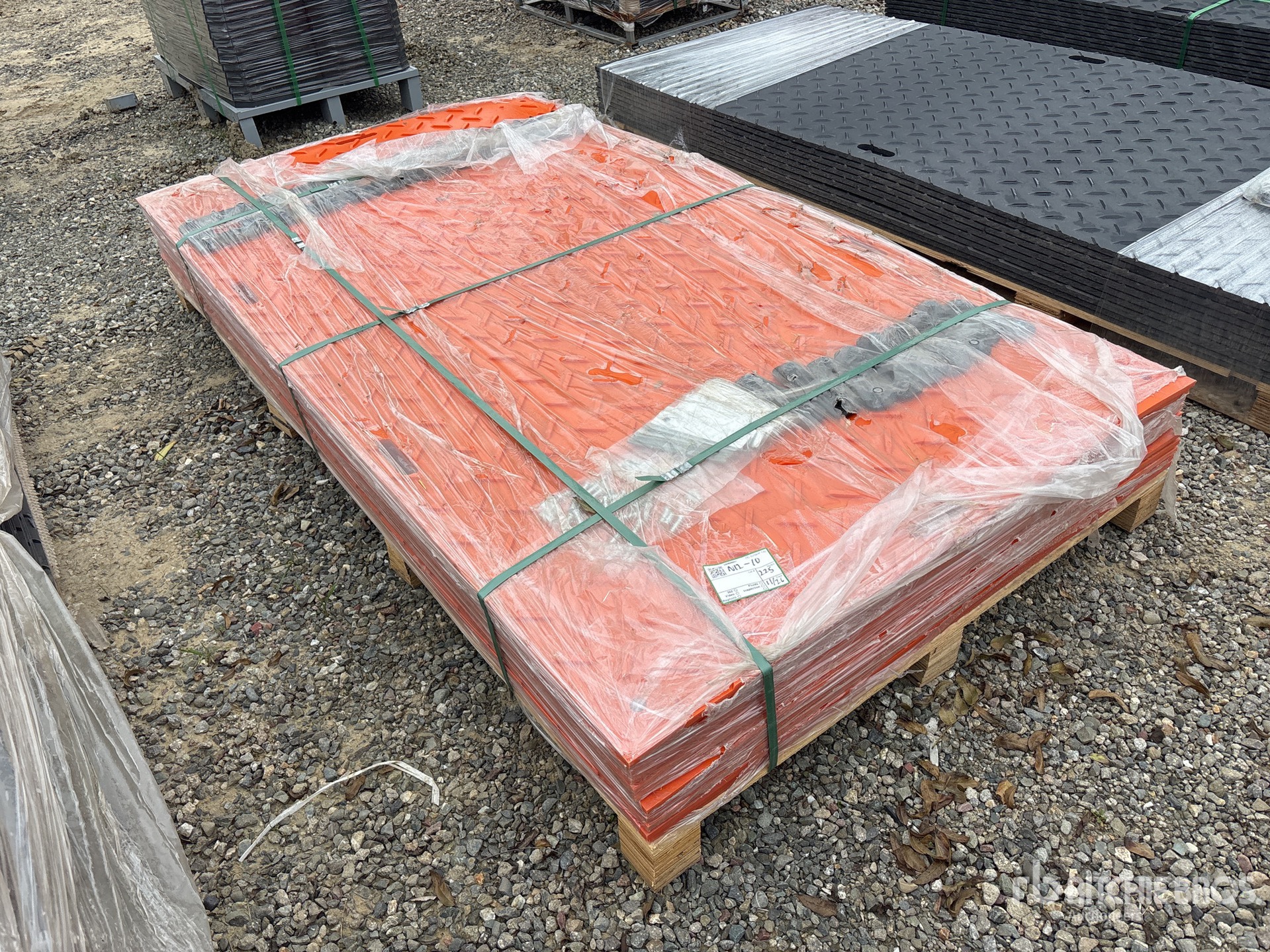 General Appearance with Featured Photo