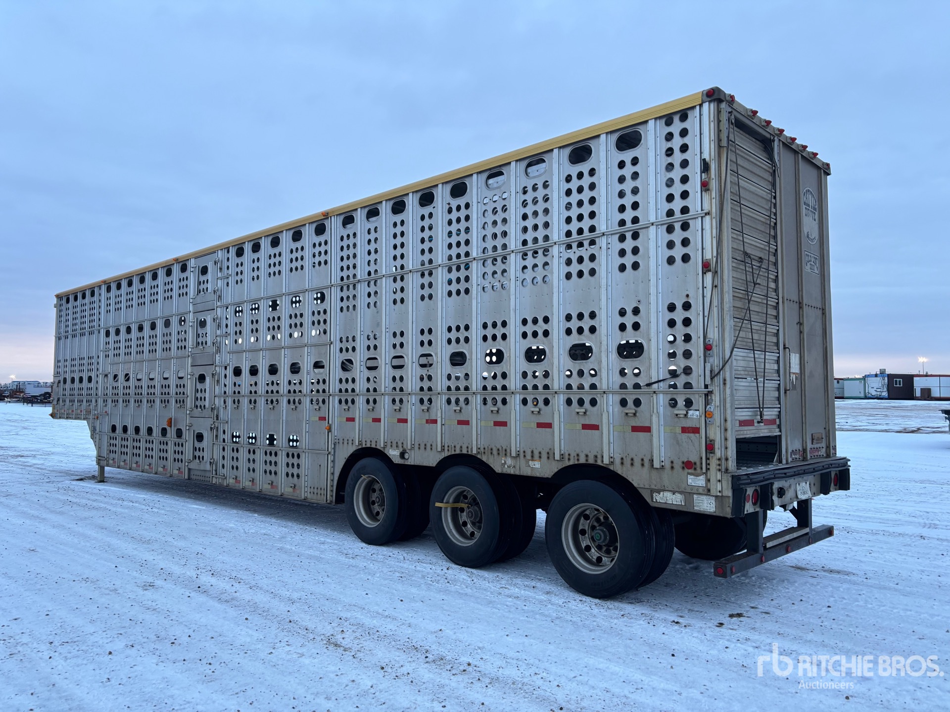 General Appearance with Imagen: esquina trasera izquierda