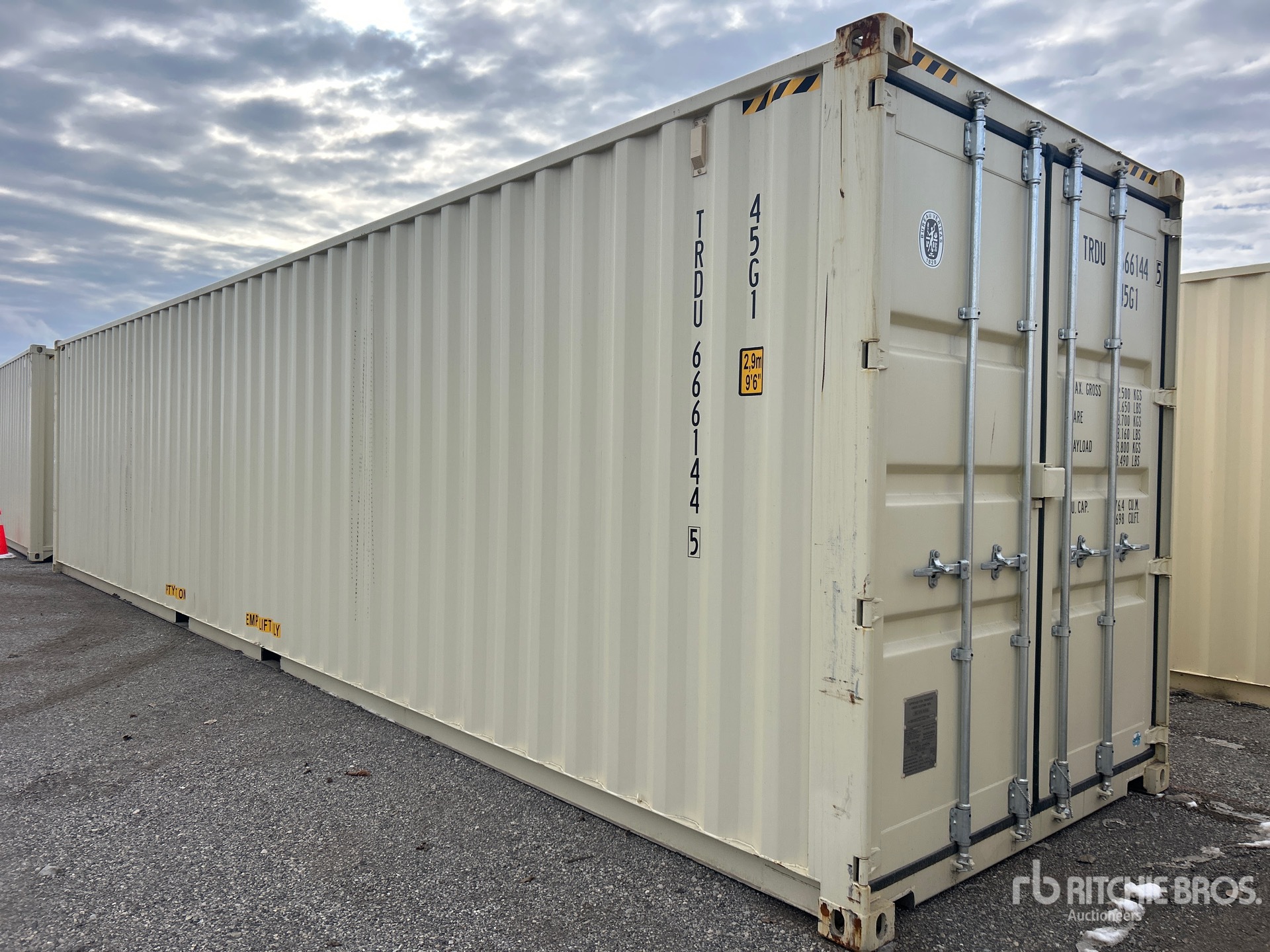 General Appearance with Picture, Right Front Corner