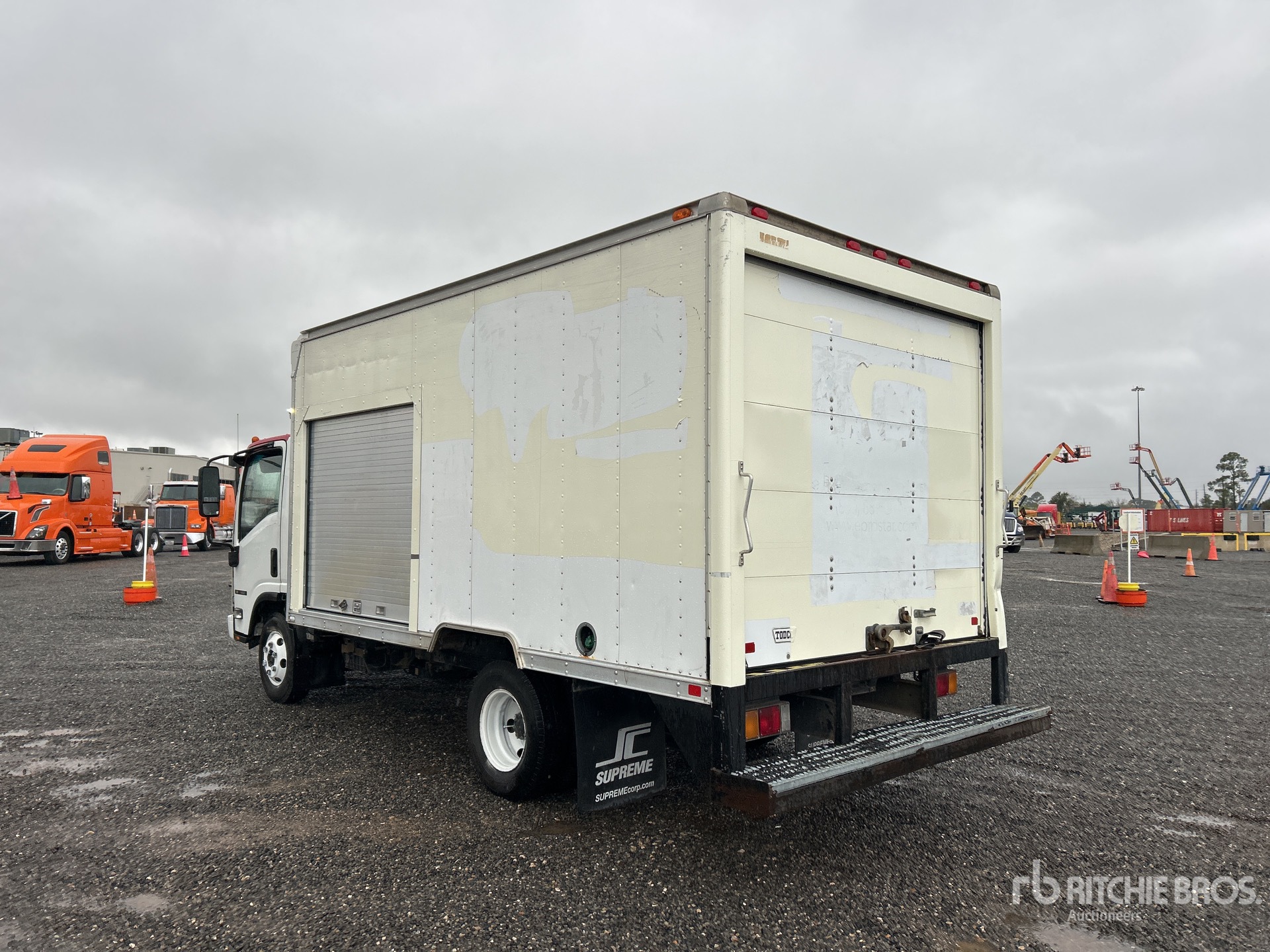 Aspect général with Image, coin arrière gauche