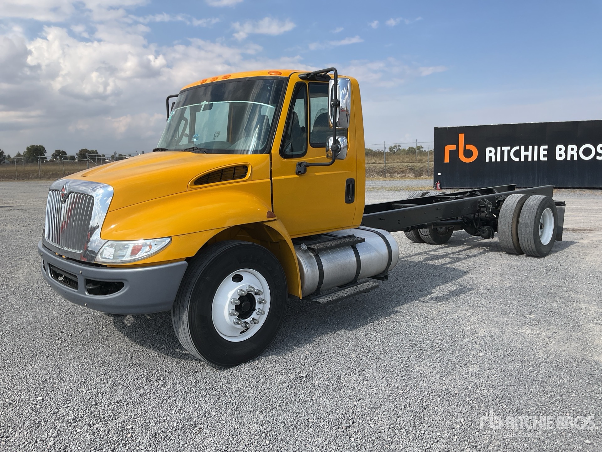 General Appearance with Featured Photo