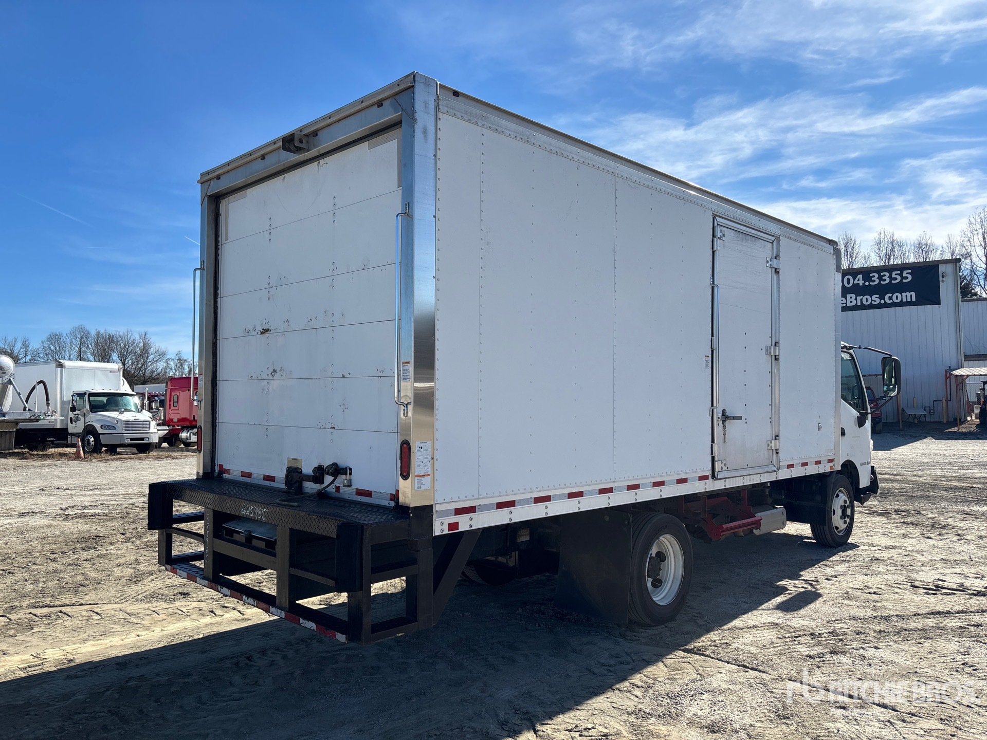 General Appearance with Image, coin arrière droit