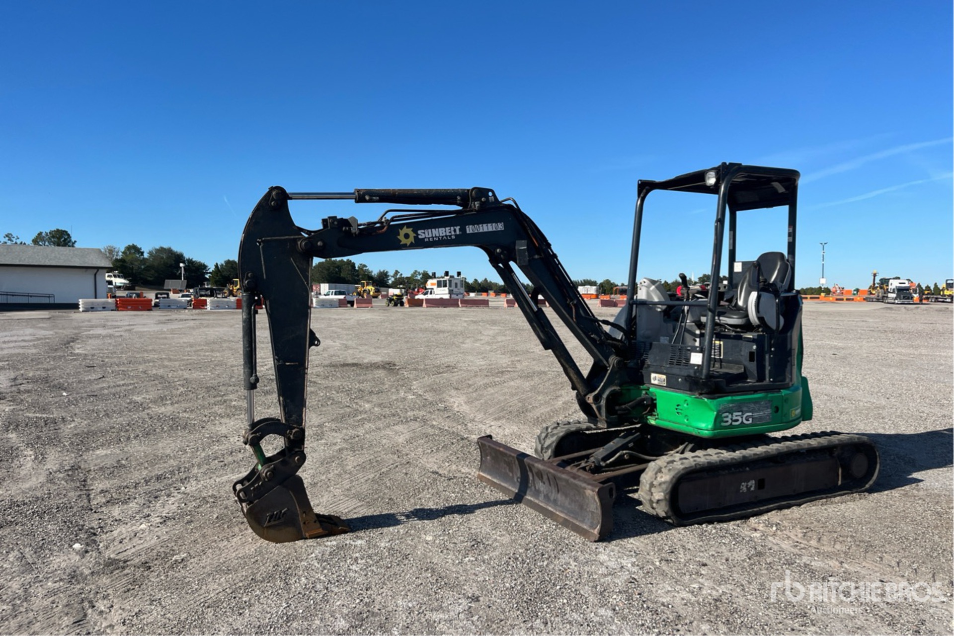 General Appearance with Picture, Left Front Corner