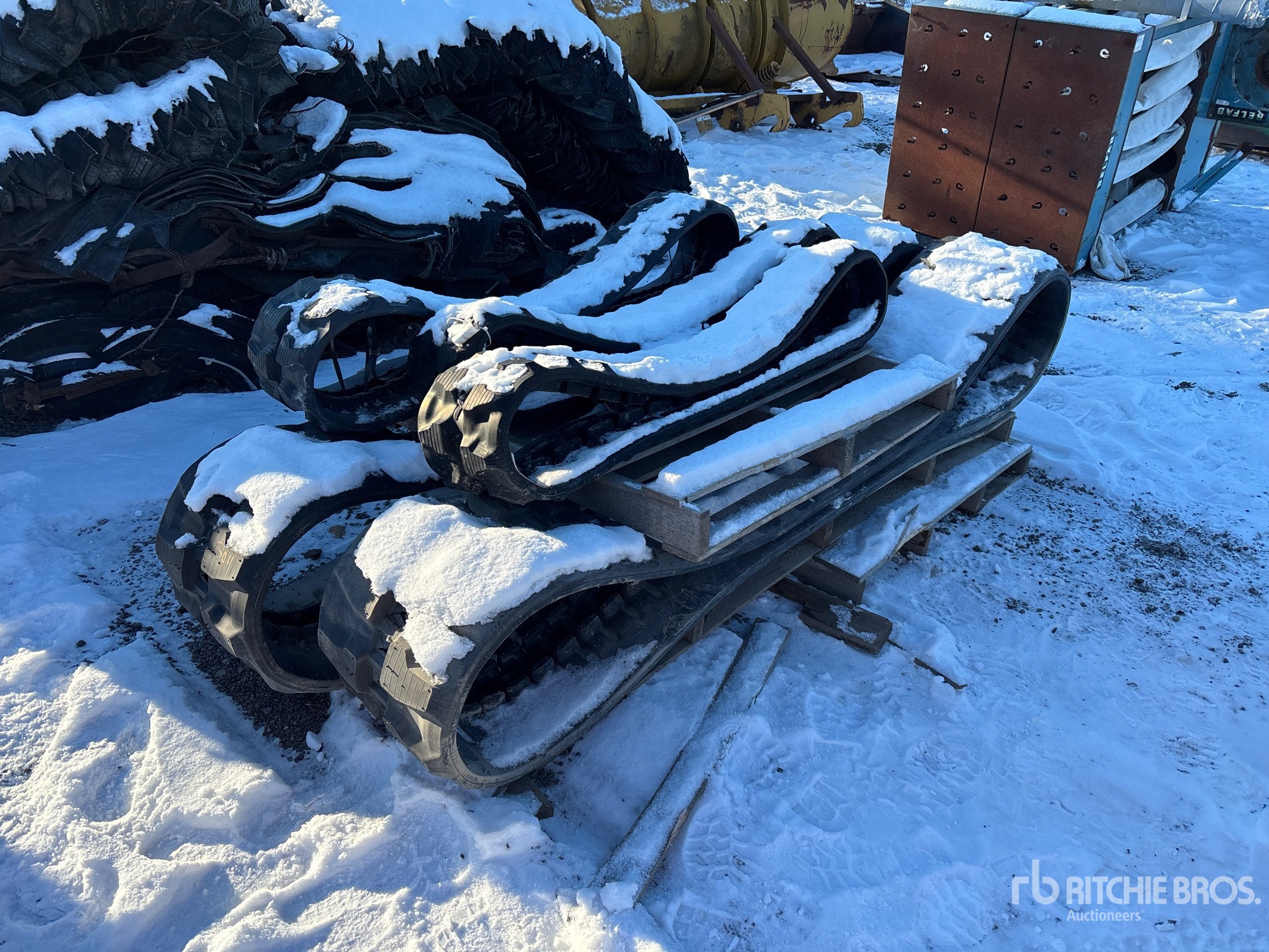 General Appearance with Bild, Ecke vorne rechts