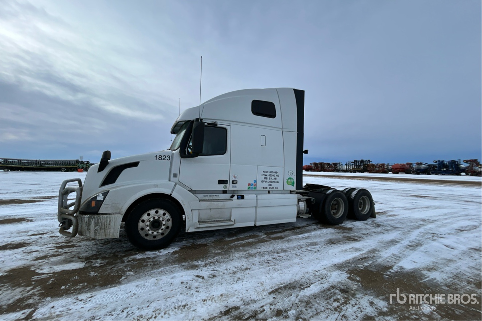 General Appearance with Picture, Left Front Corner