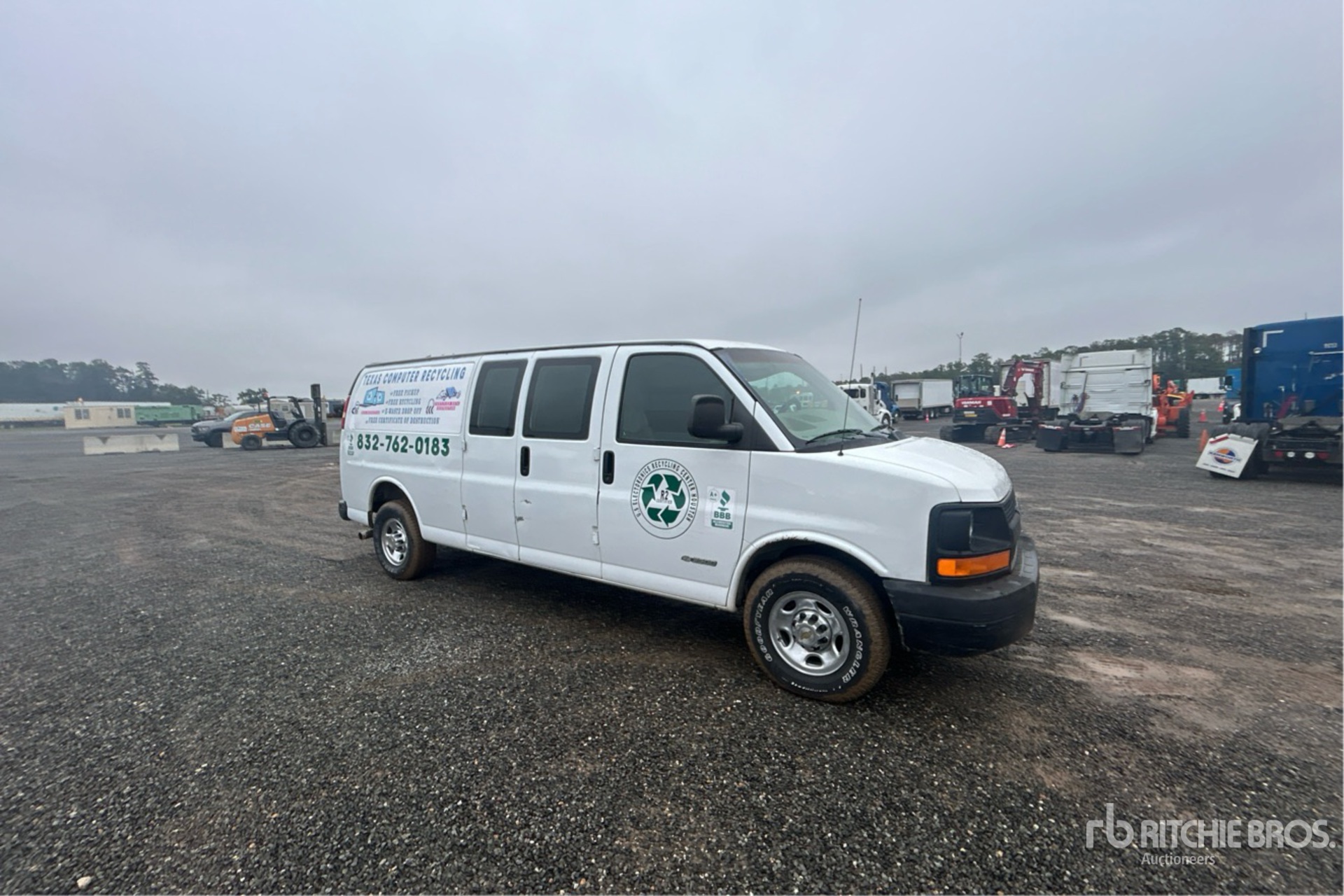 General Appearance with Picture, Right Front Corner