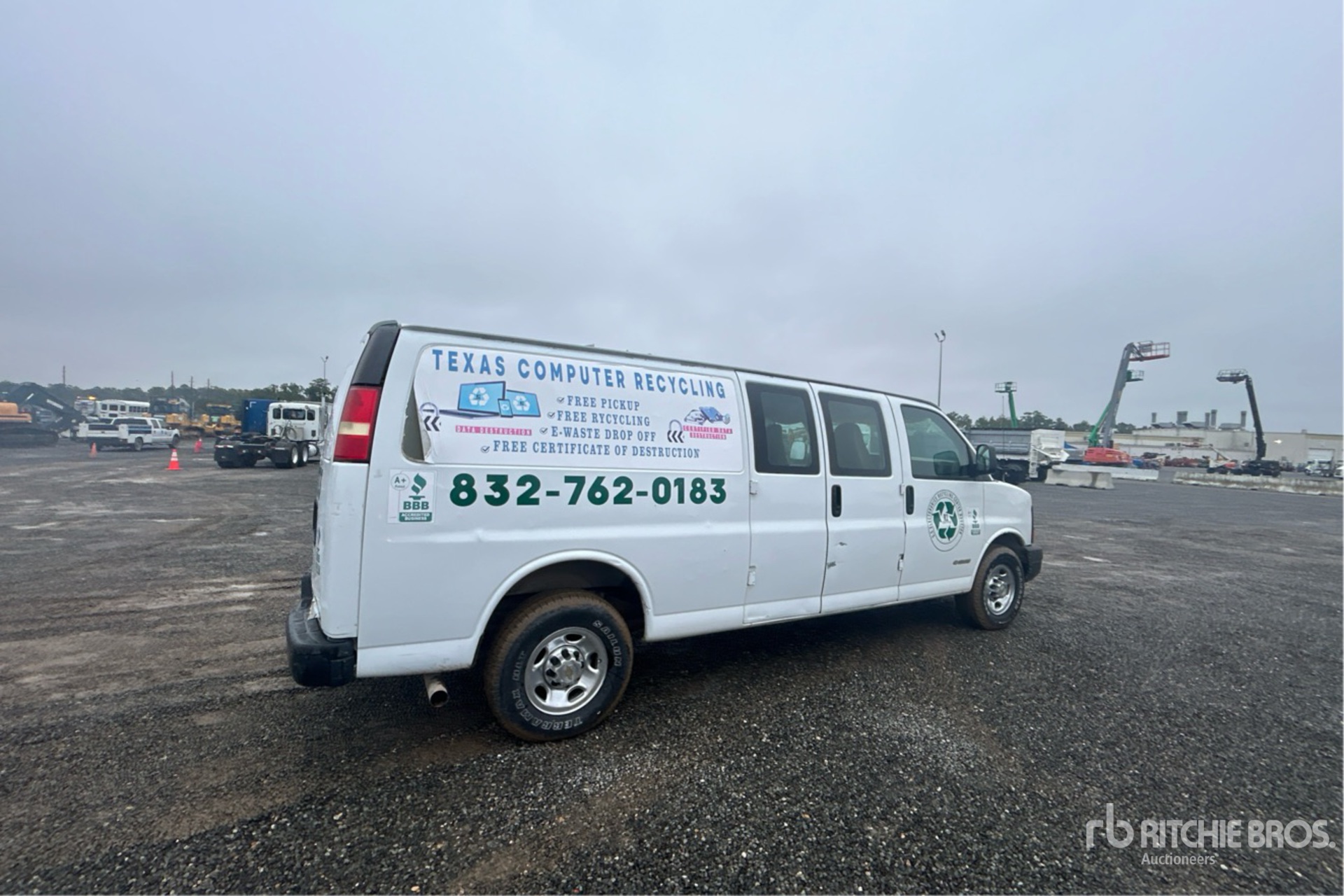 General Appearance with Picture, Right Rear Corner