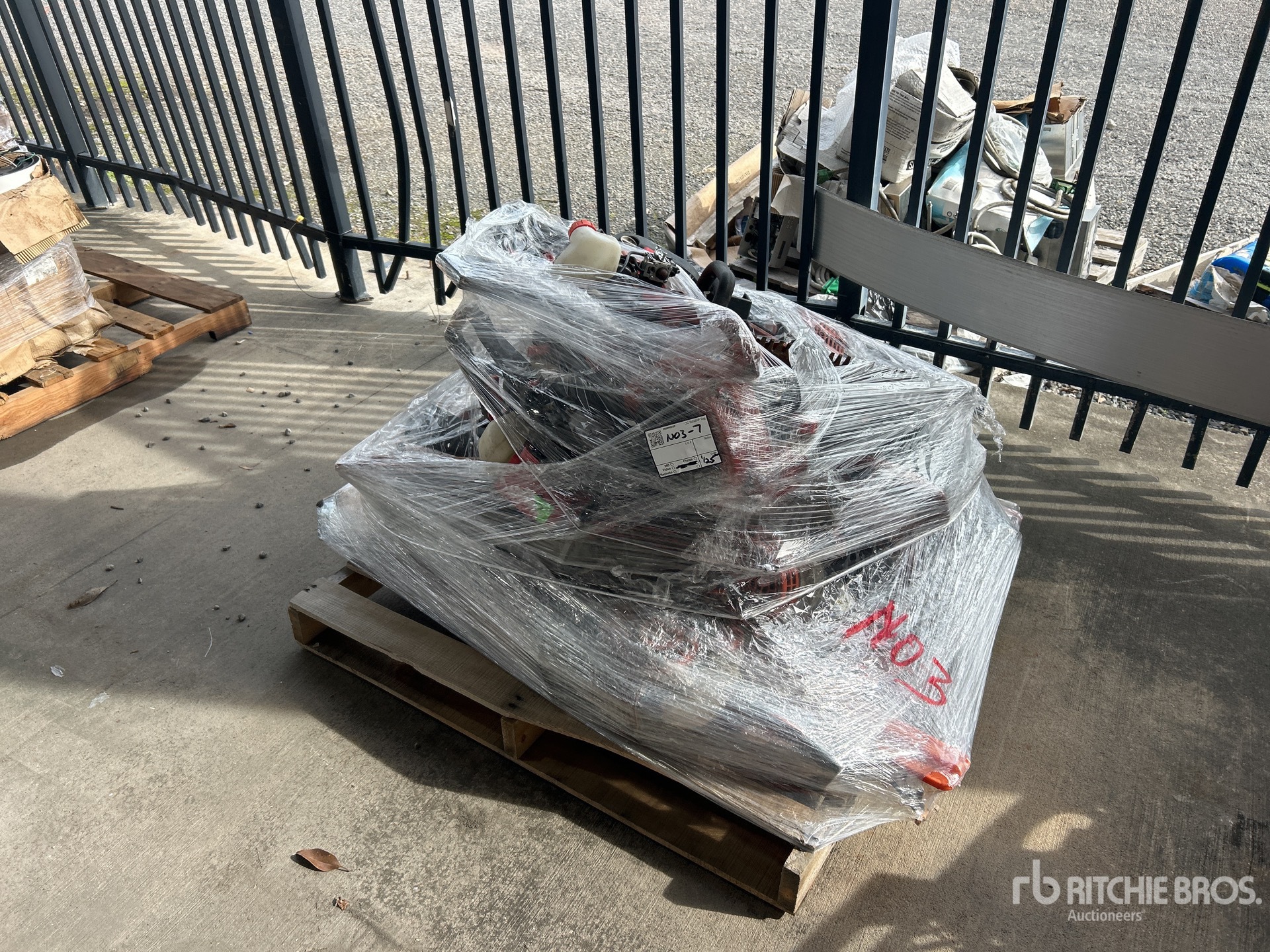 Aspect général with Image, coin avant gauche