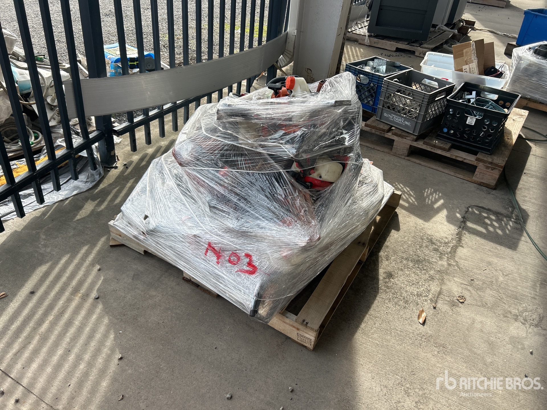 Aspect général with Image, coin avant droit