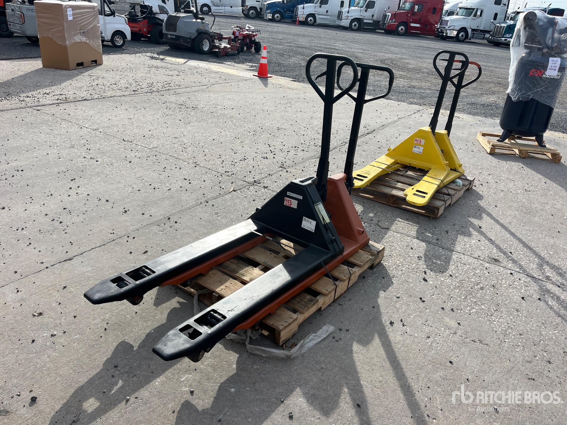 Aspect général with Image, coin avant gauche