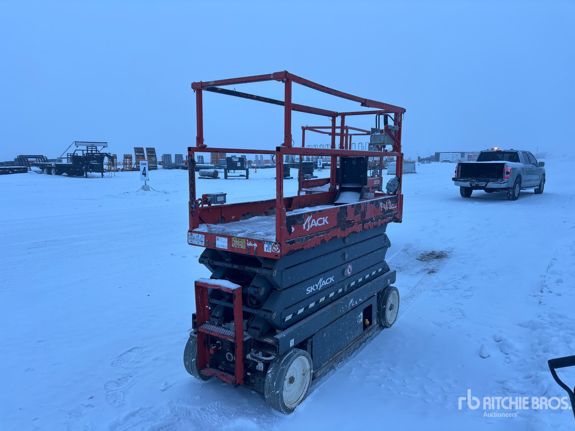 General Appearance with Picture, Left Front Corner