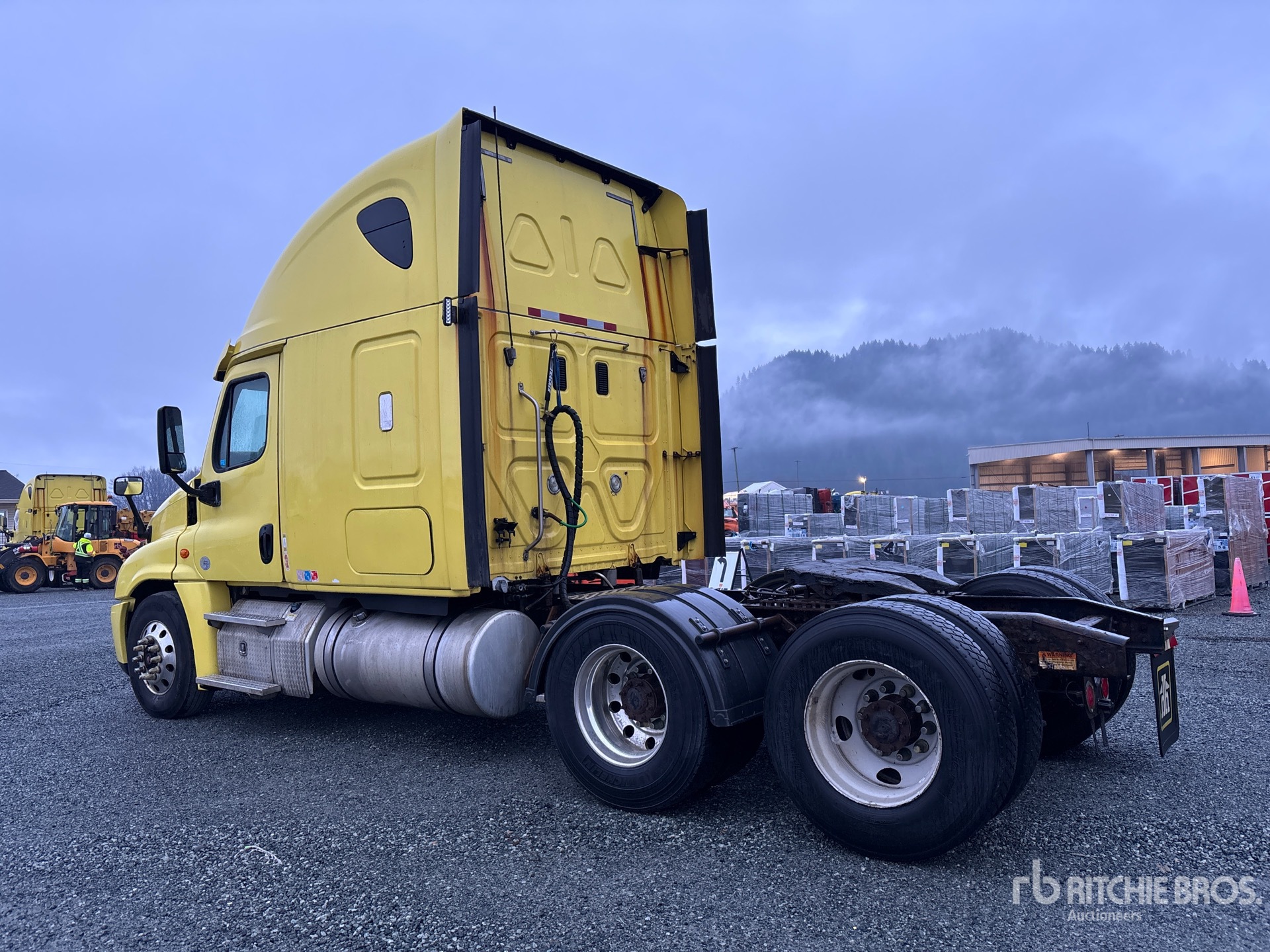 Aspect général with Image, coin arrière gauche