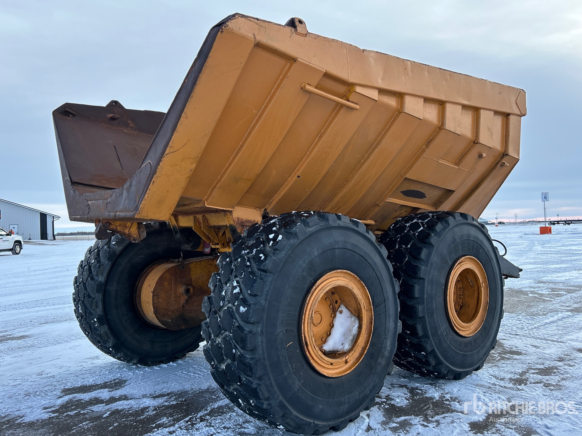 General Appearance with Imagen: esquina trasera derecha