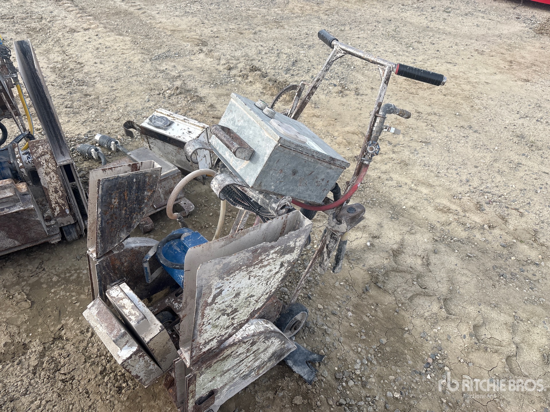 General Appearance with Foto, angolo anteriore sinistro