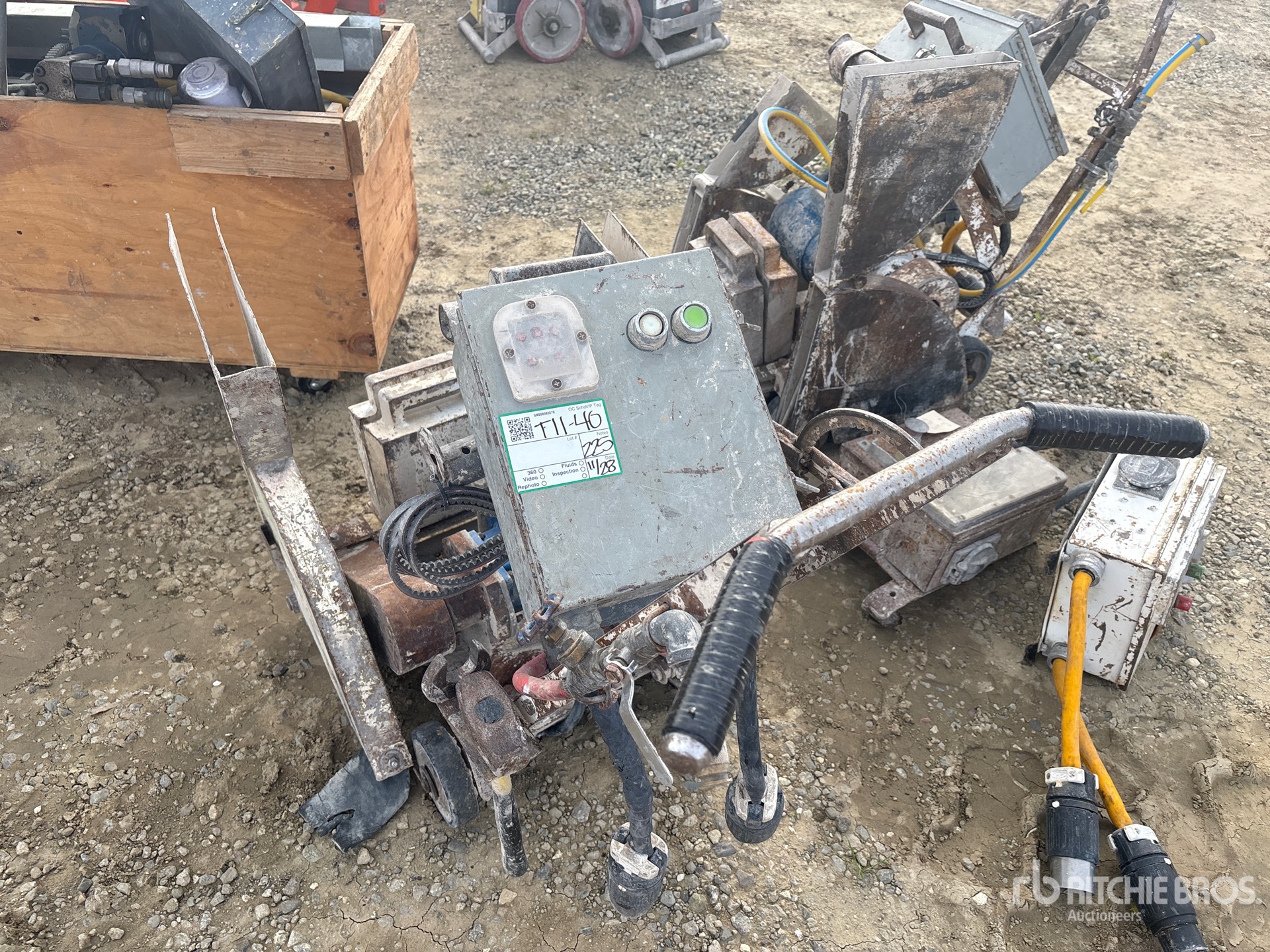 General Appearance with Foto, angolo posteriore sinistro