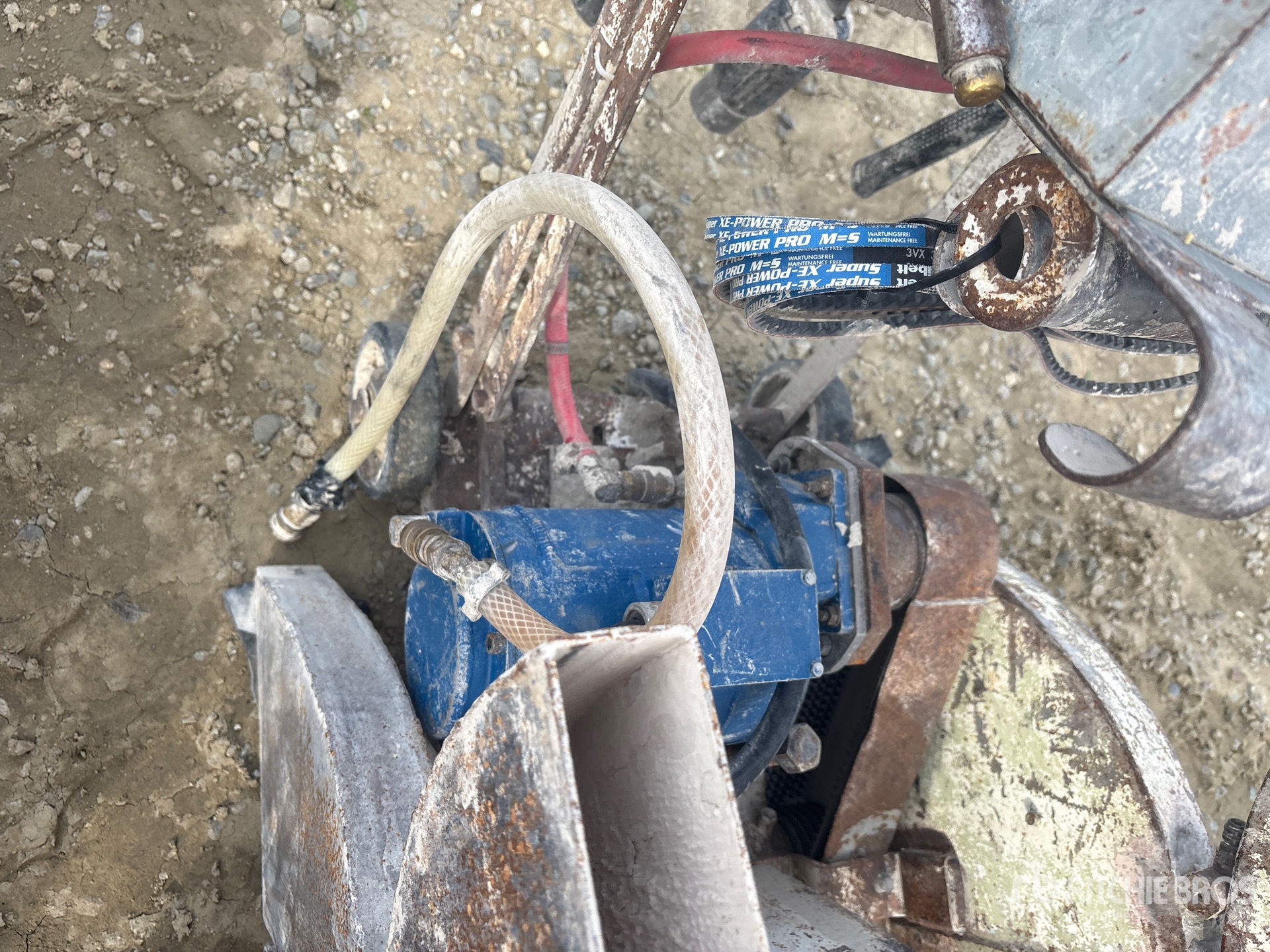 v2 Features - Saw with