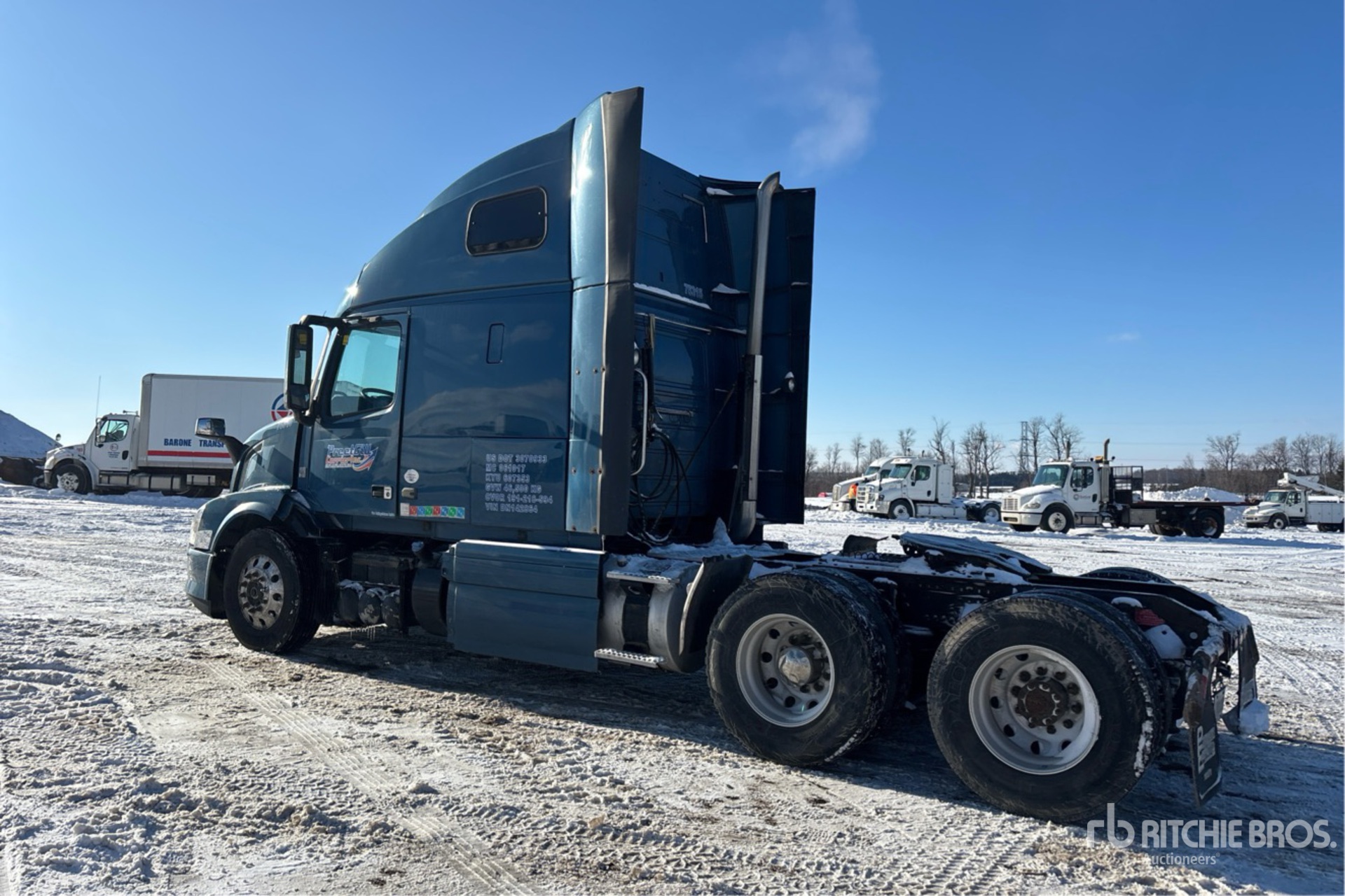 Aspect général with Image, coin arrière gauche