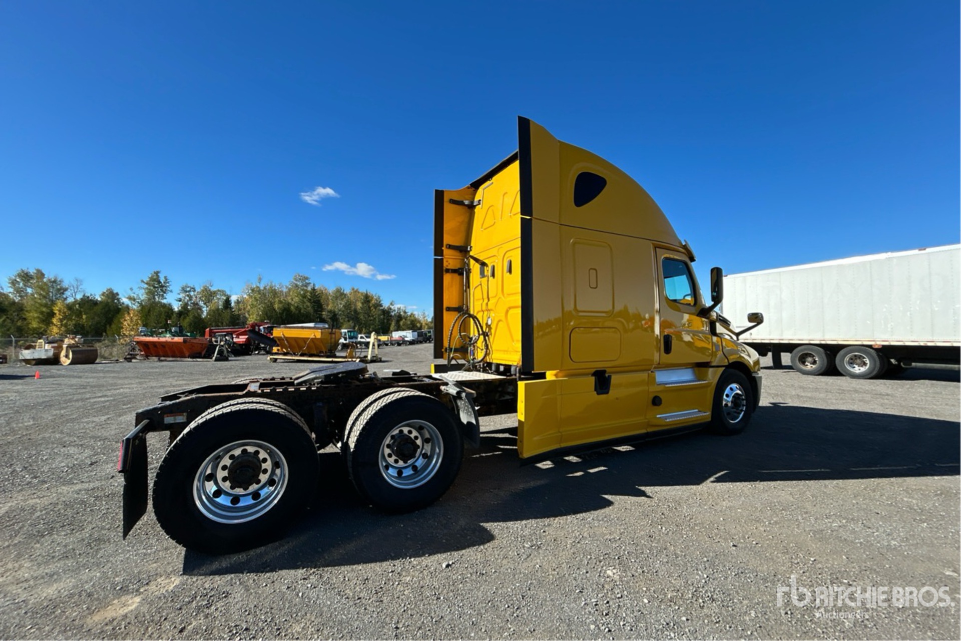 General Appearance with Bild, Ecke hinten rechts