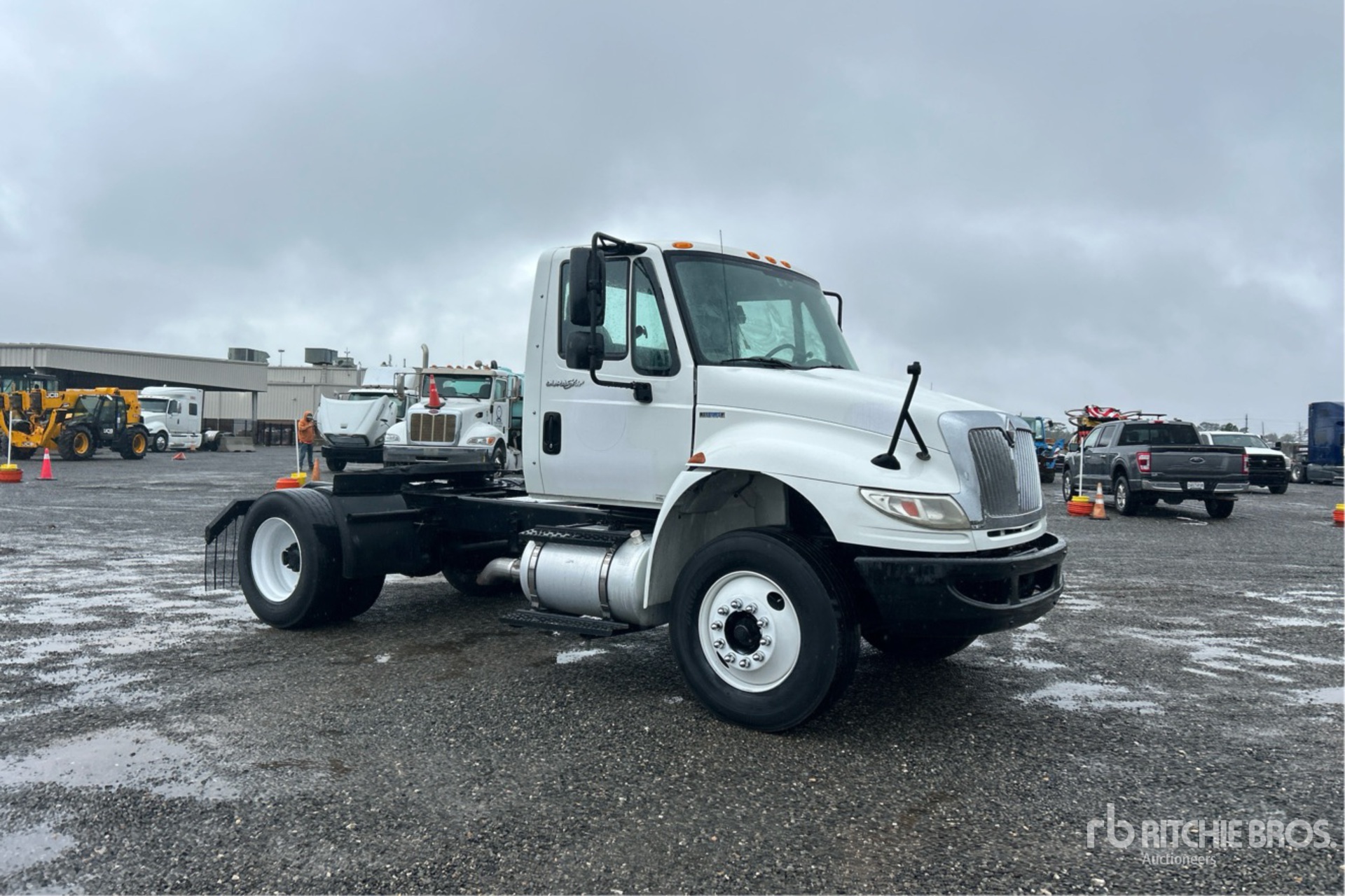 General Appearance with Picture, Right Front Corner