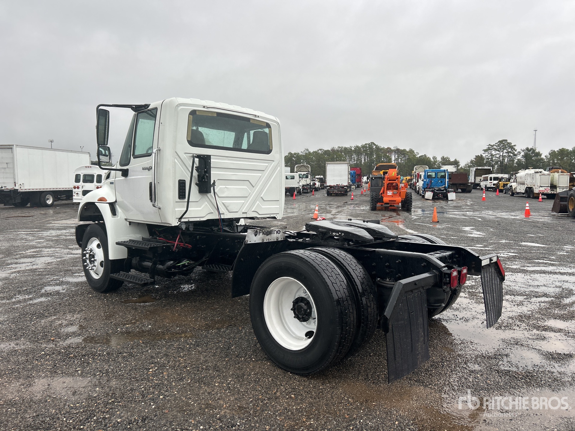 General Appearance with Imagen: esquina trasera izquierda