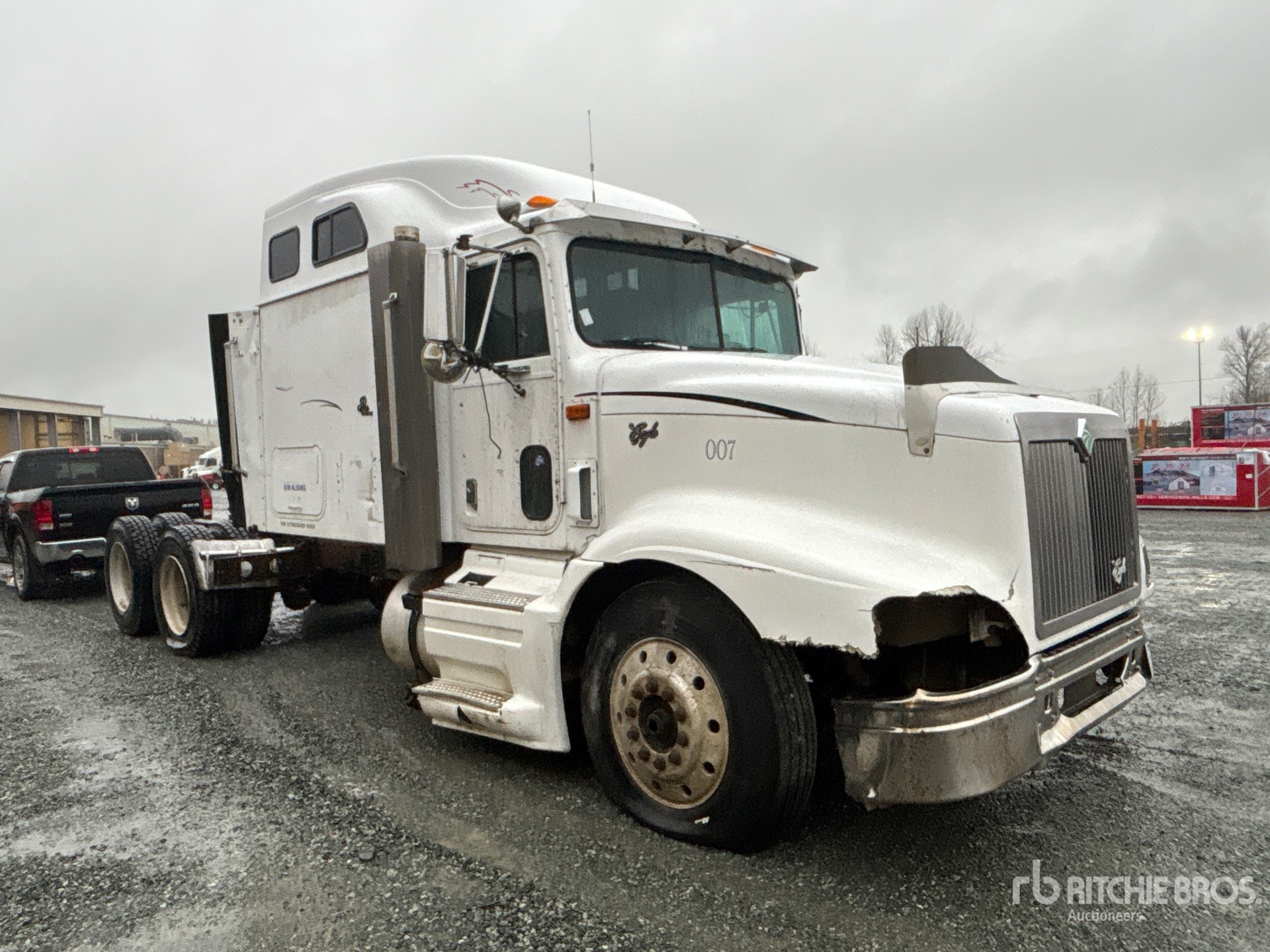 General Appearance with Picture, Right Front Corner