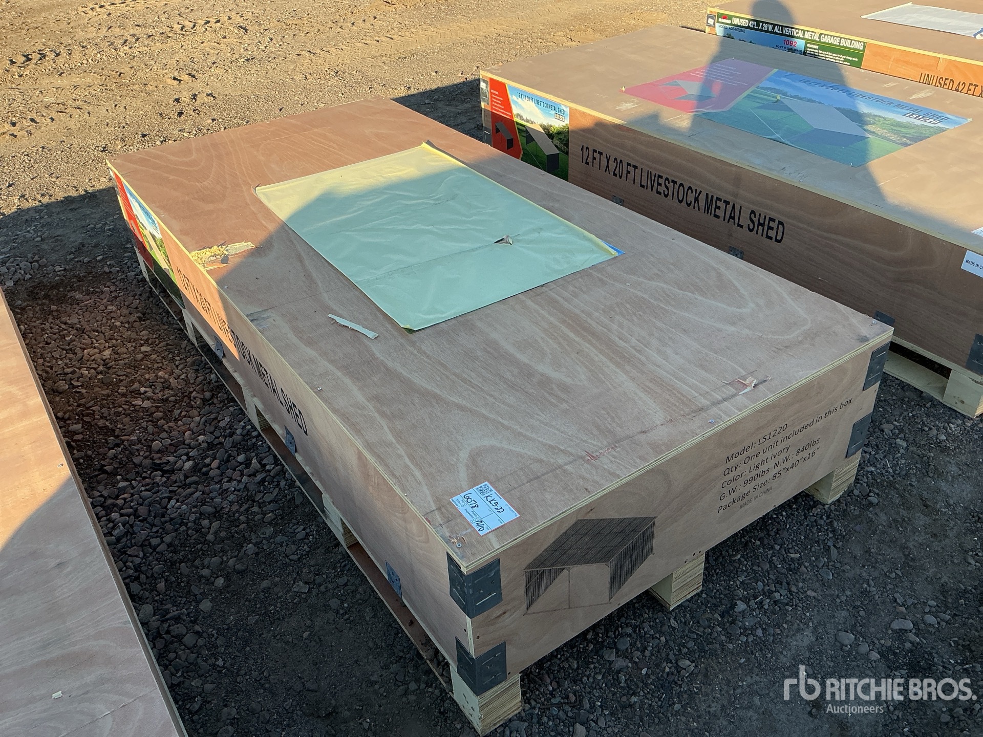 General Appearance with Bild, Ecke vorne links