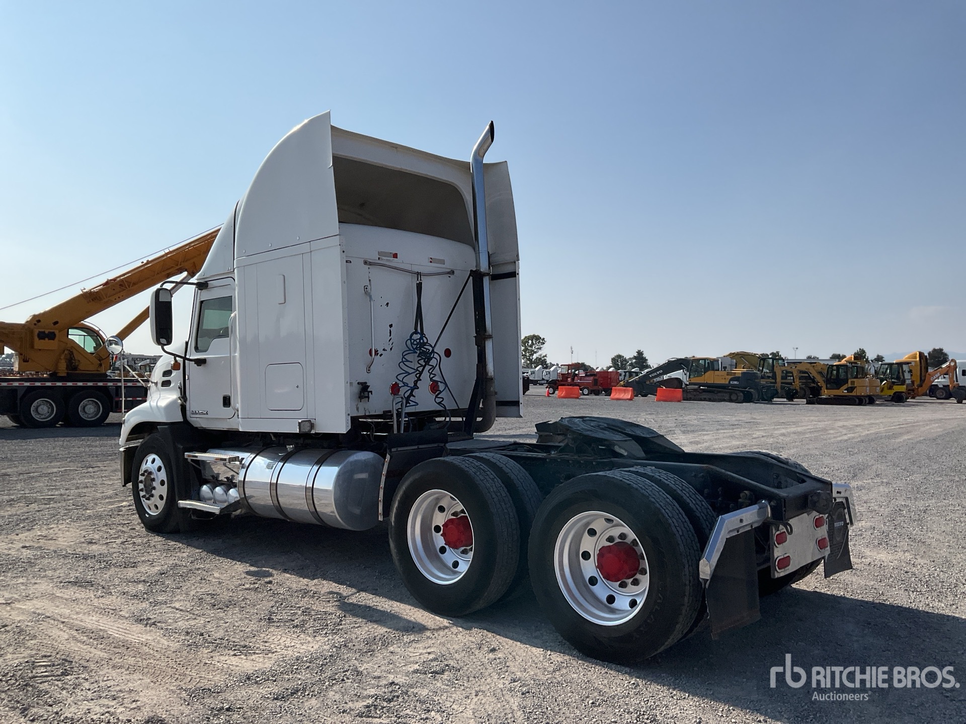 Aspect général with Image, coin arrière gauche