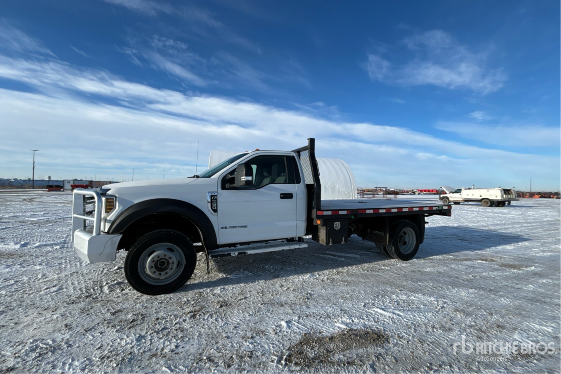 Aspect général with Image, coin avant gauche