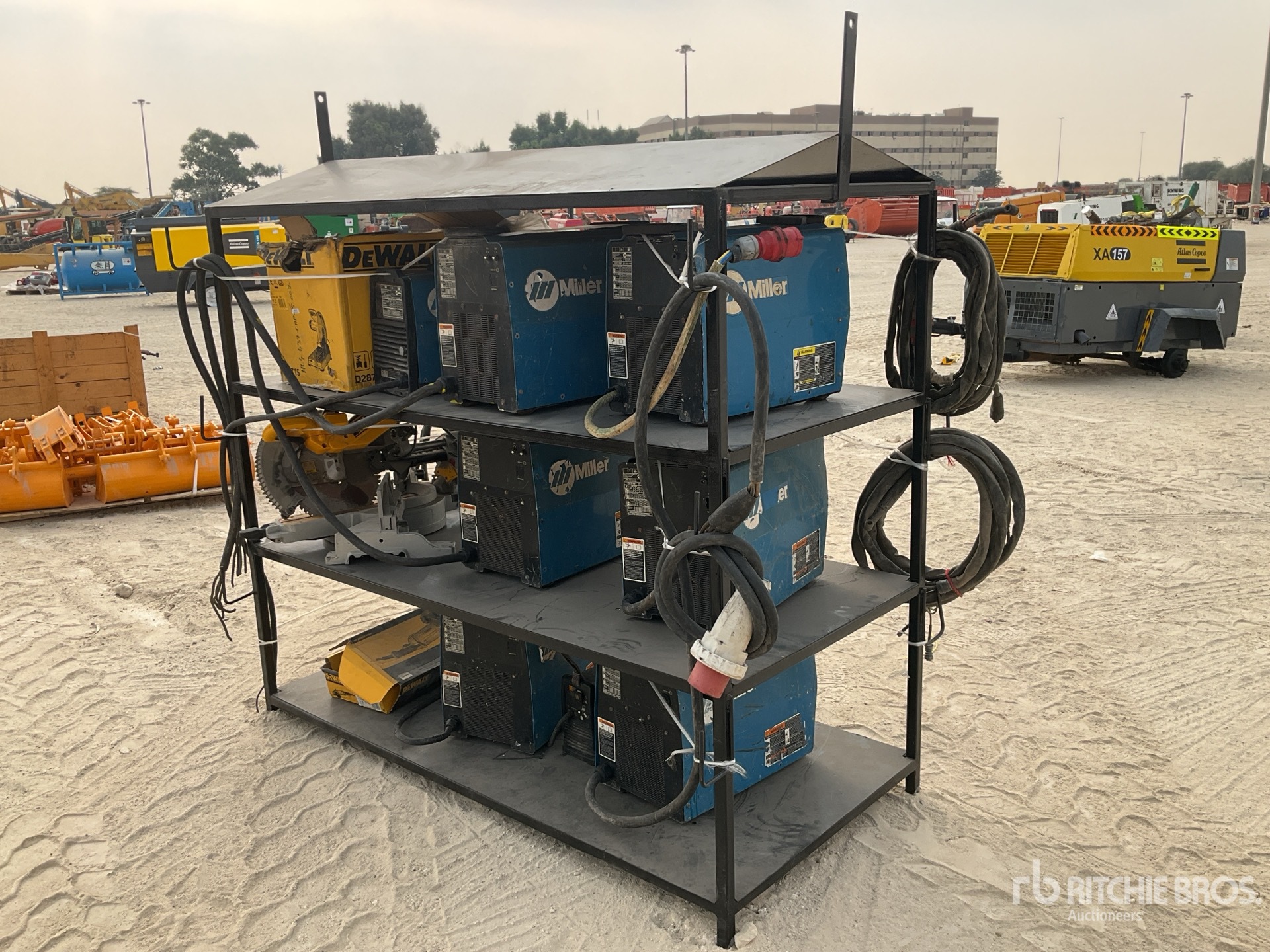 Aspect général with Image, coin avant droit