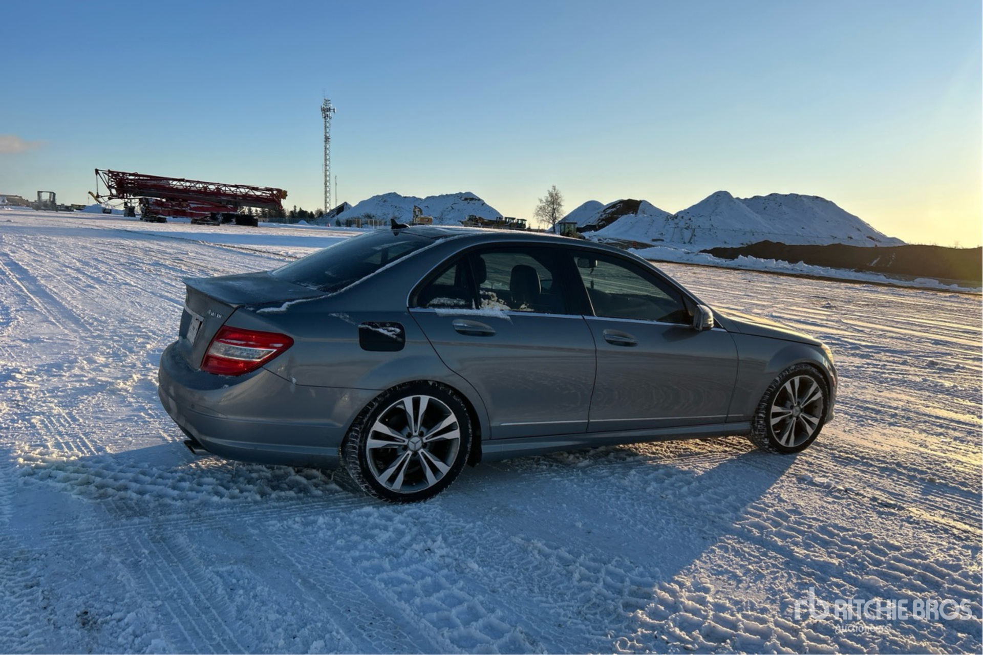 General Appearance with Foto, angolo anteriore sinistro