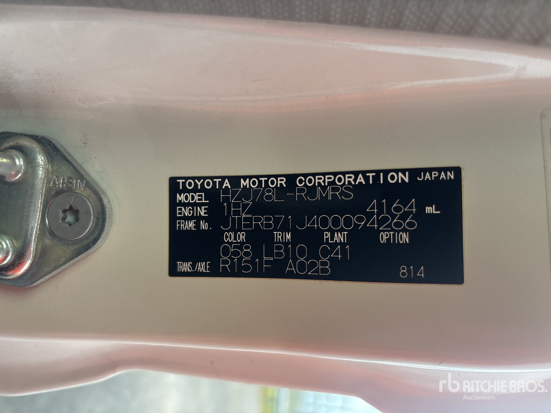 General Appearance with Serial Number / VIN