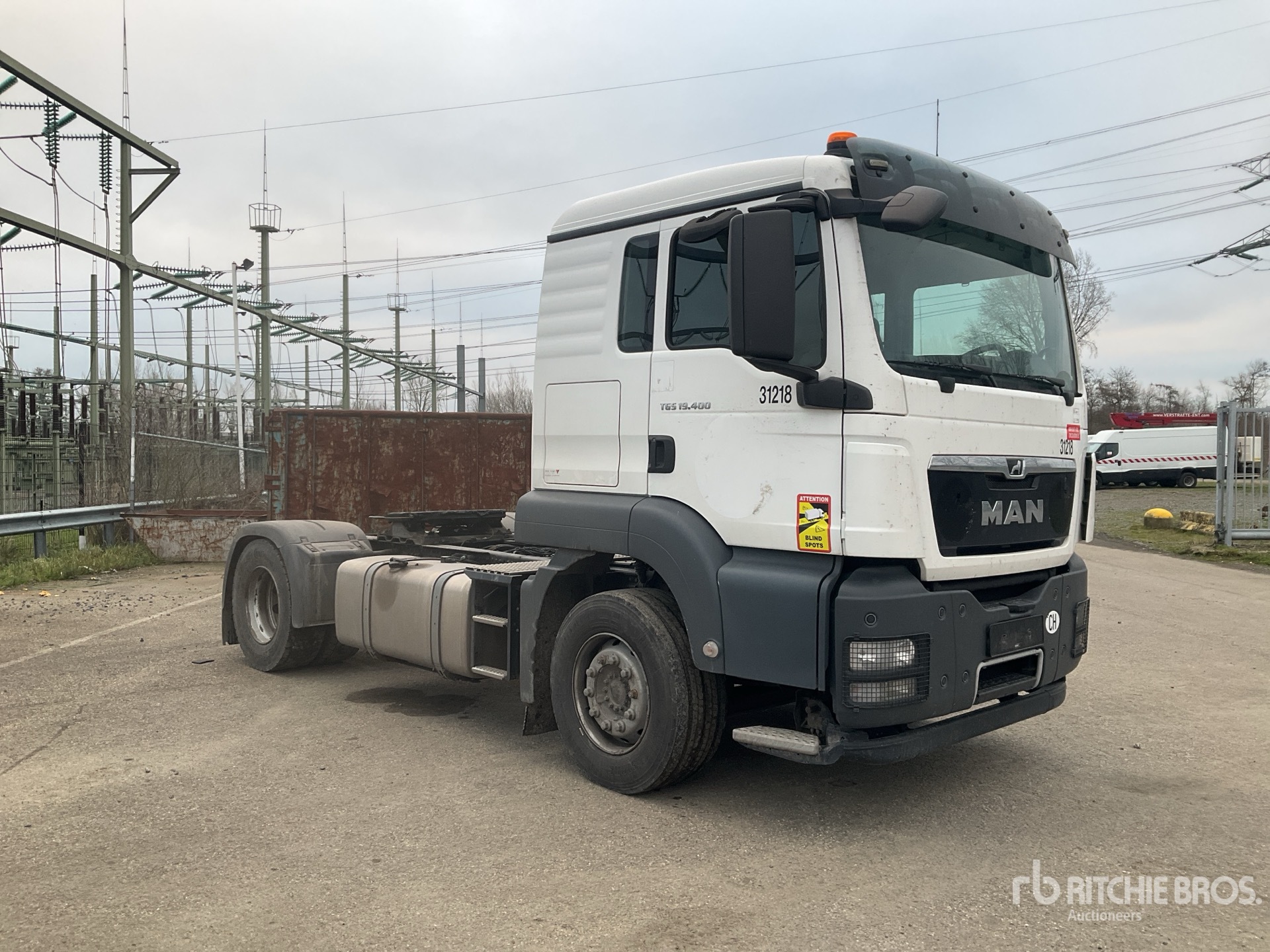 Aspect général with Image, coin avant droit