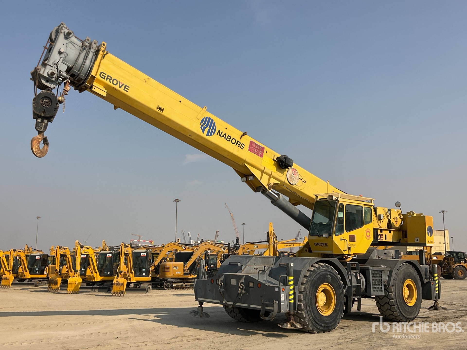 General Appearance with Bild, Ecke vorne links