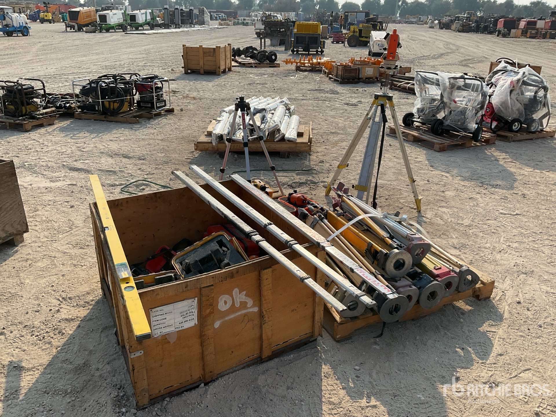 General Appearance with Bild, Ecke hinten links