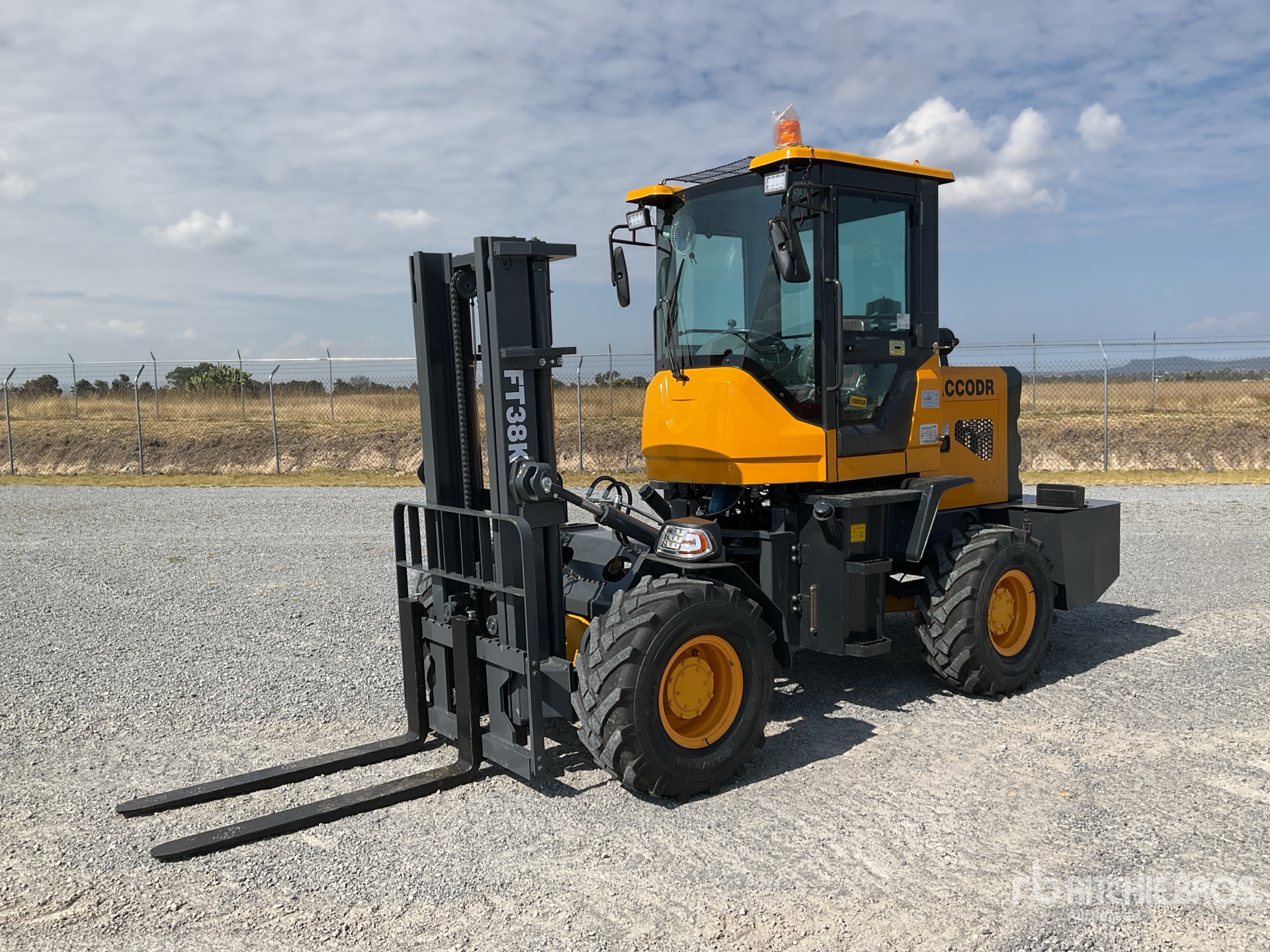 General Appearance with Imagen: esquina delantera izquierda