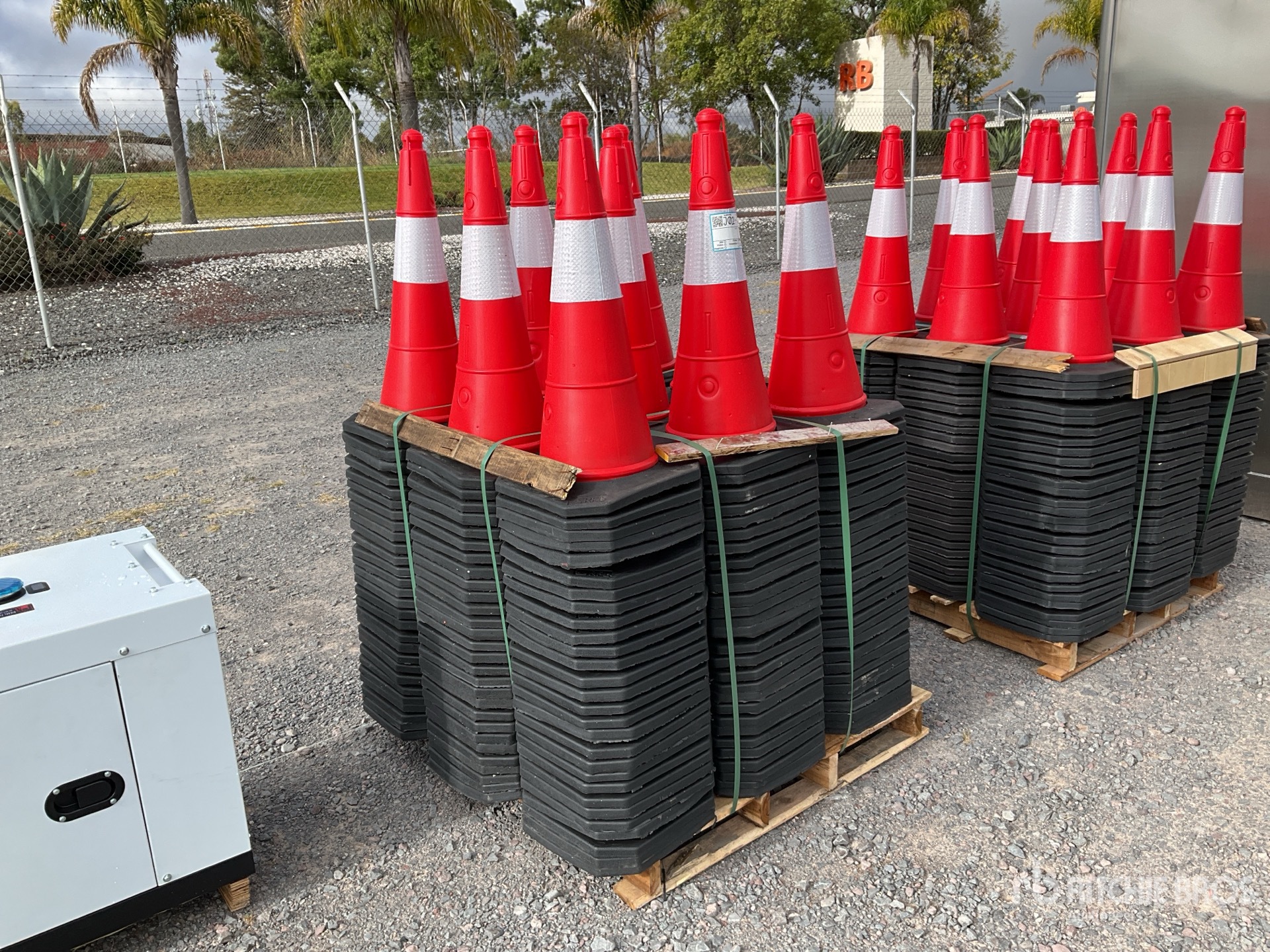 General Appearance with Imagen: esquina trasera izquierda