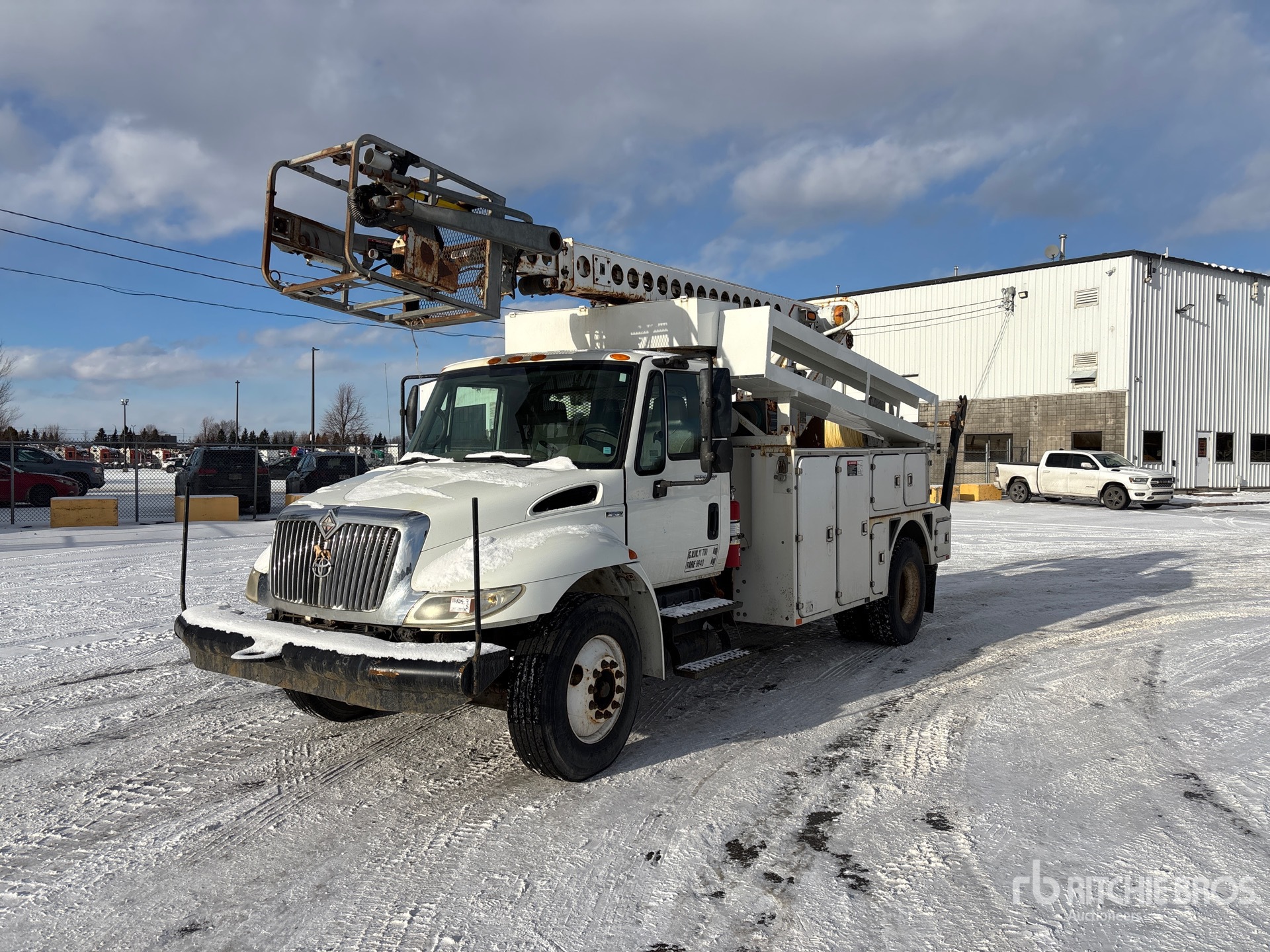 General Appearance with Featured Photo