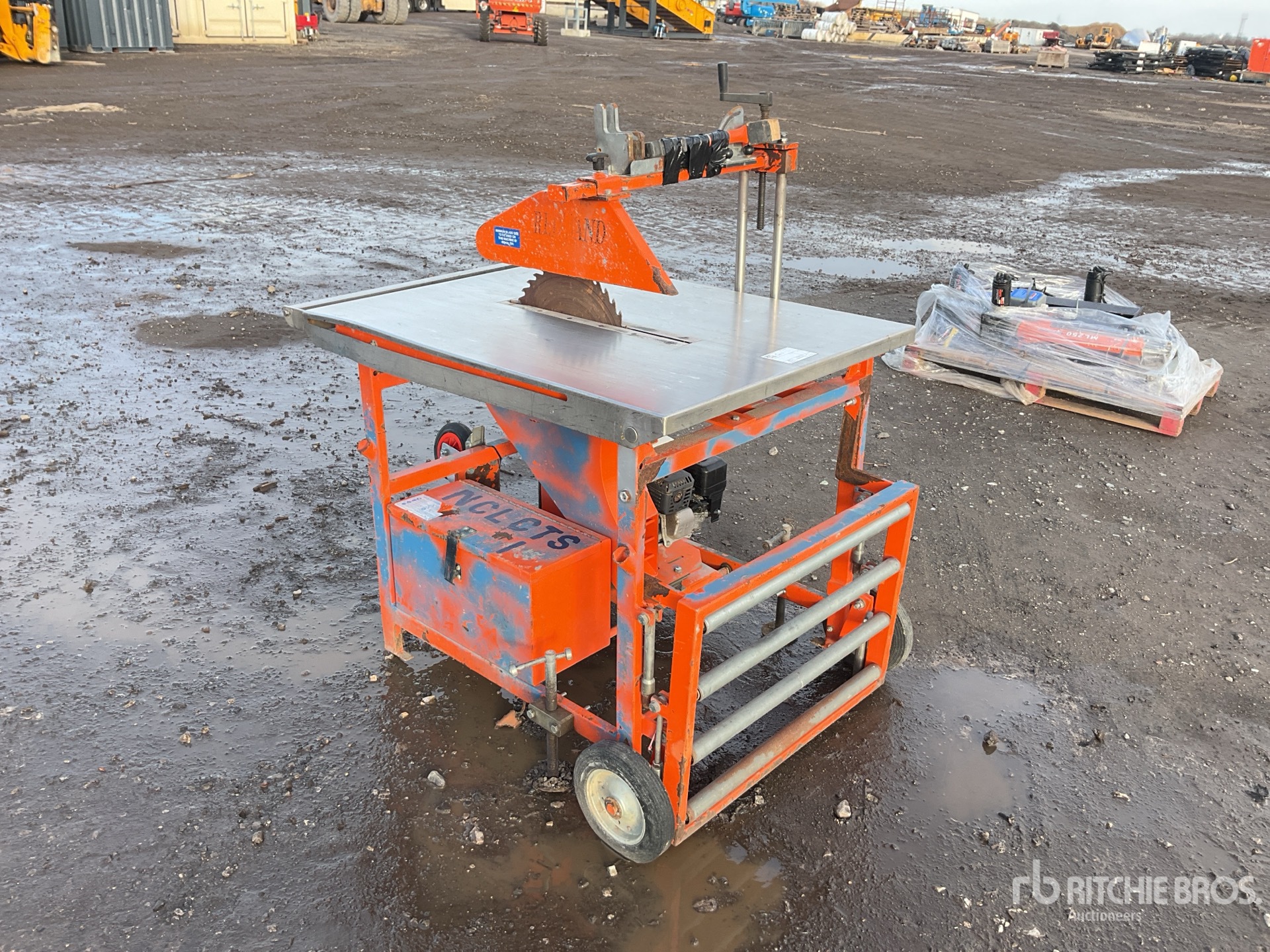 General Appearance with Picture, Right Front Corner