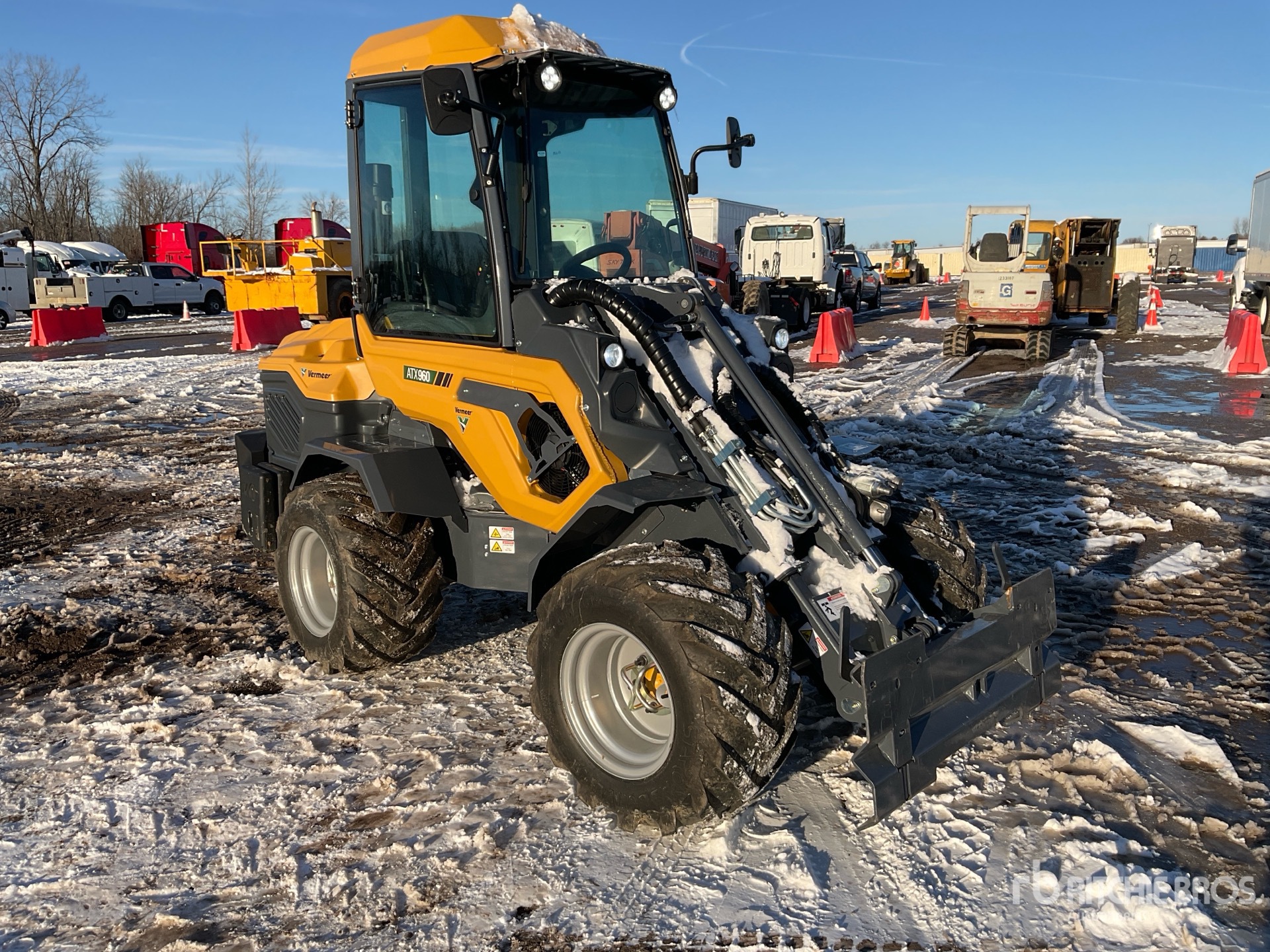 General Appearance with Picture, Right Front Corner