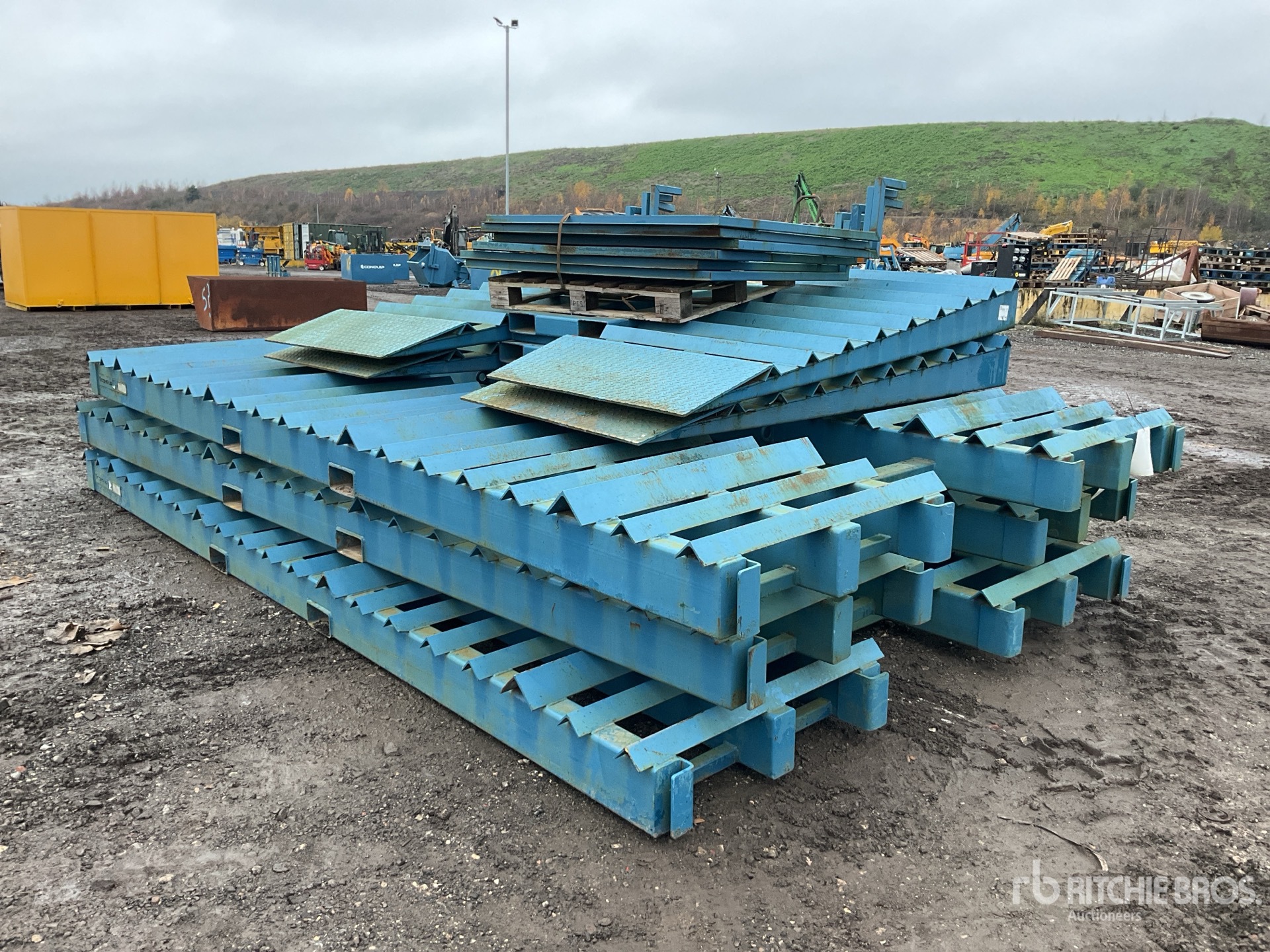 Aspect général with Image, coin arrière droit