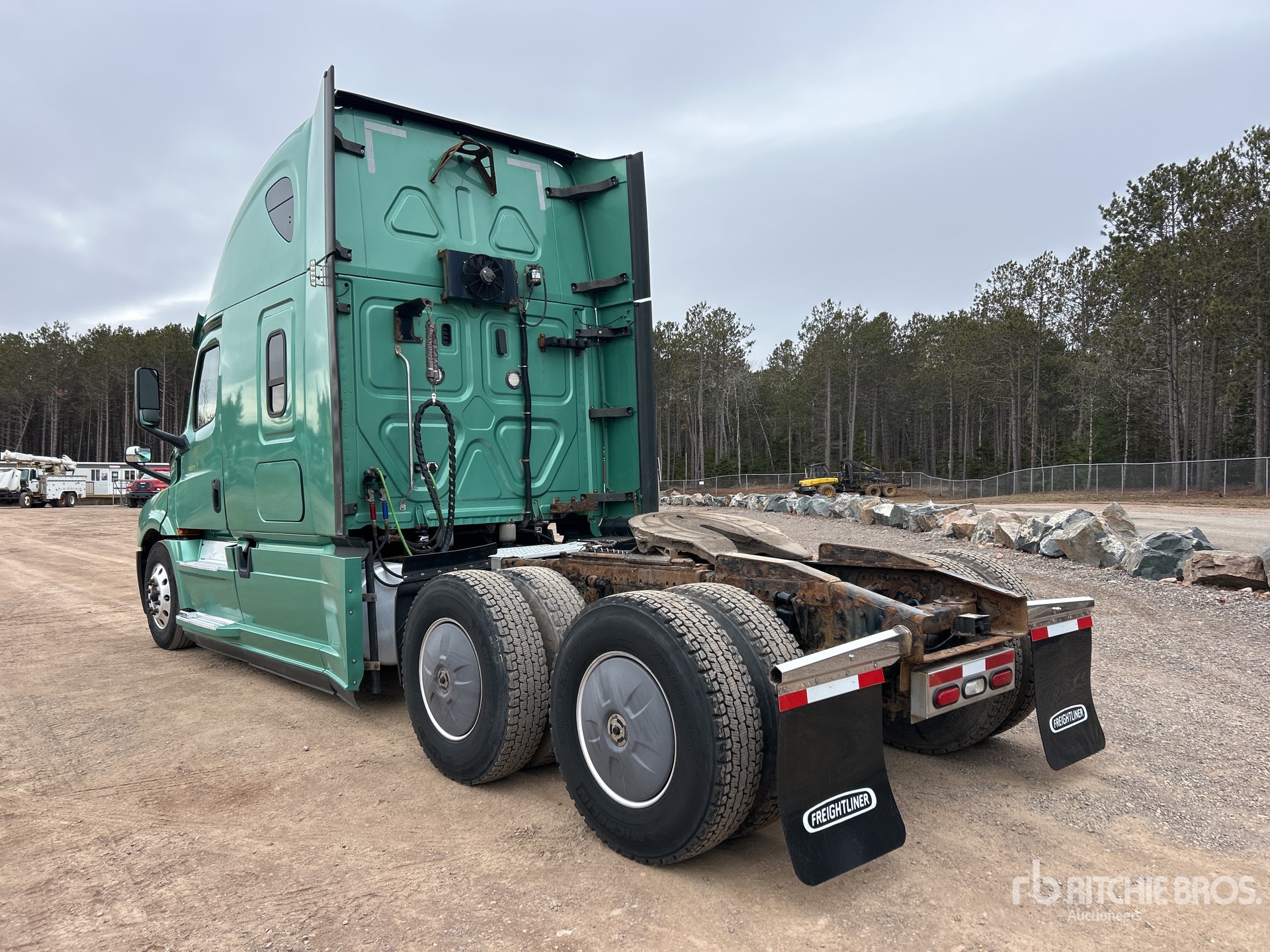 Aspect général with Image, coin arrière gauche