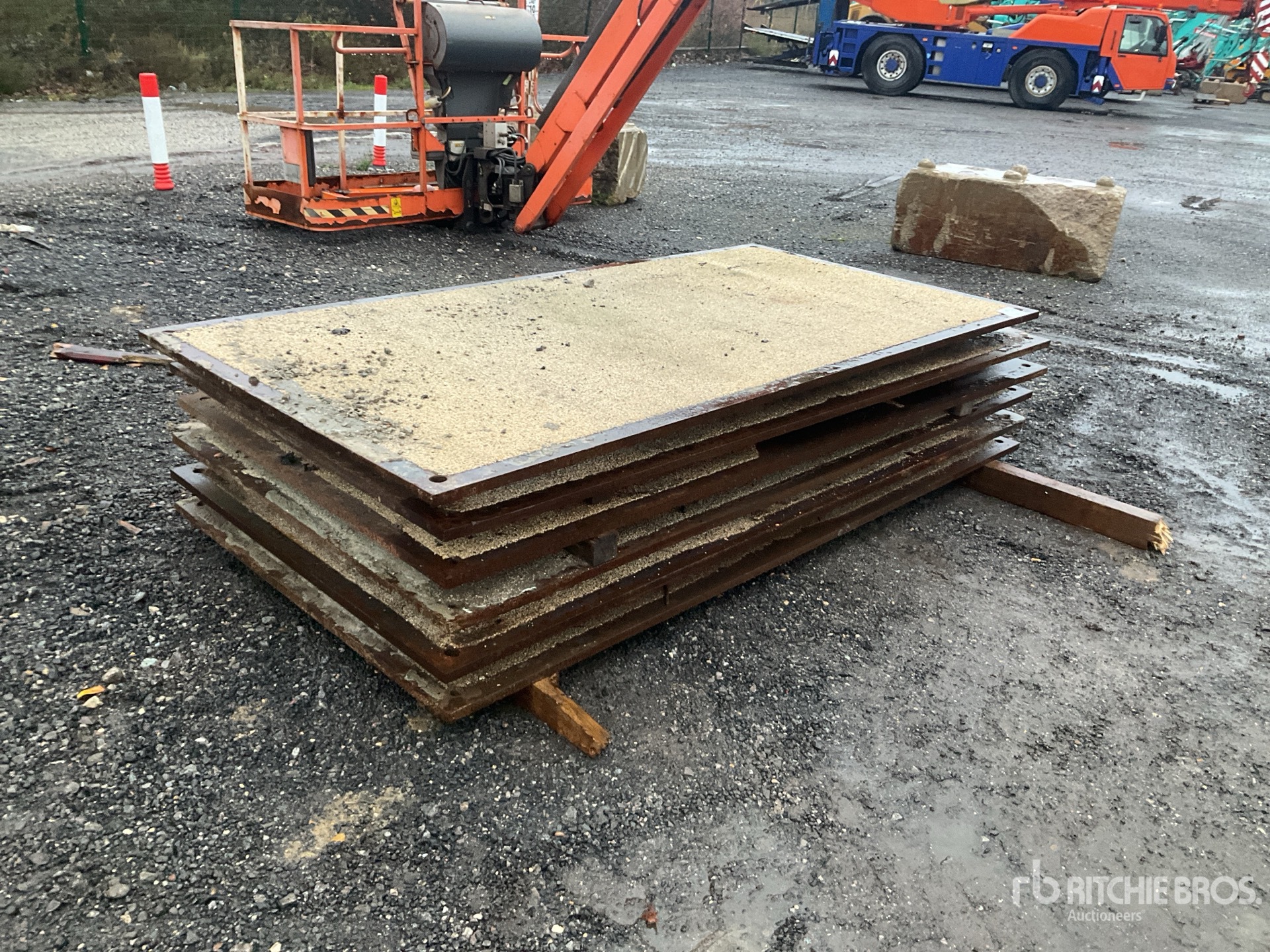 Aspect général with Image, coin arrière droit