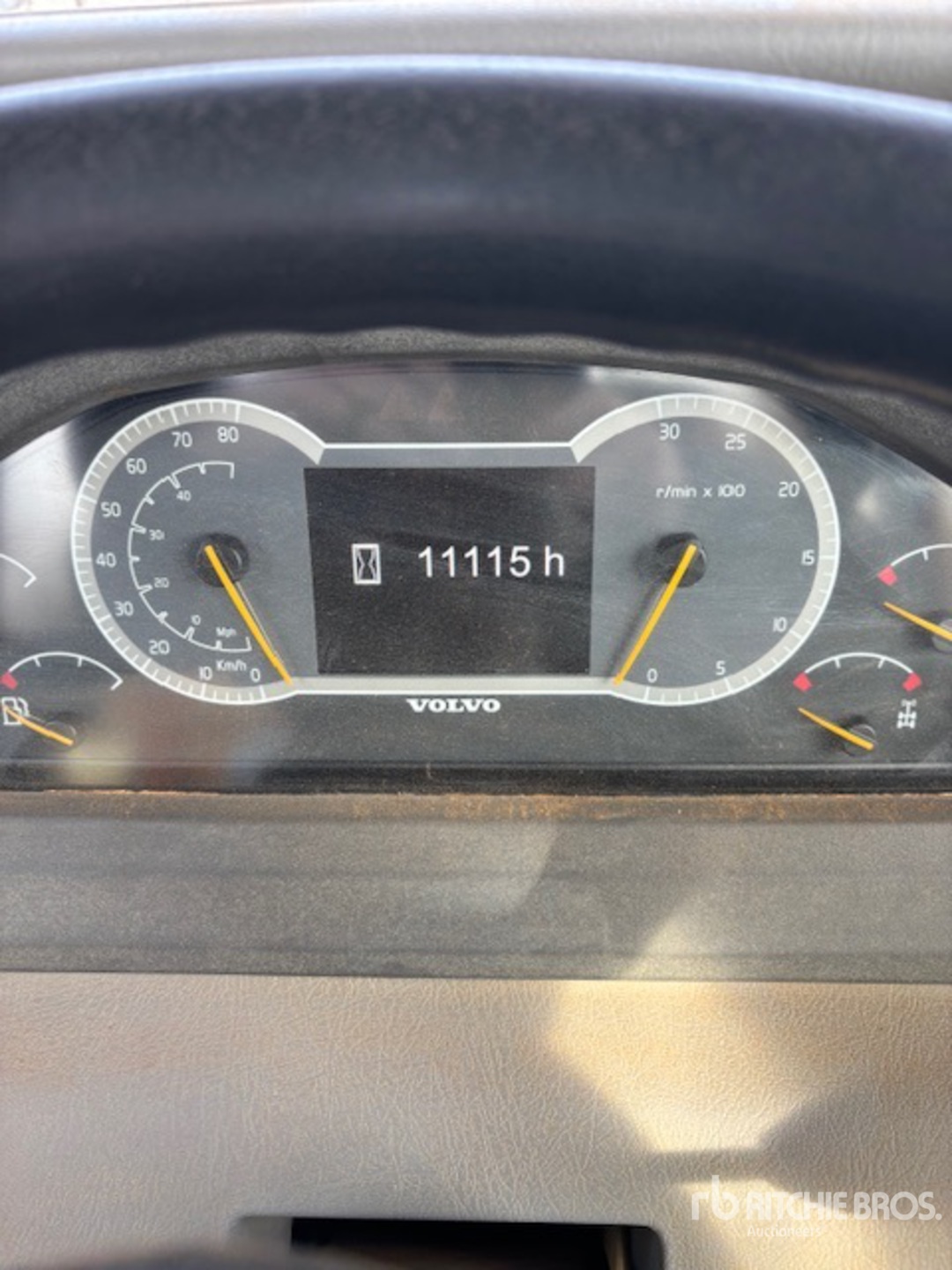 General Appearance with Hour Meter / Odometer