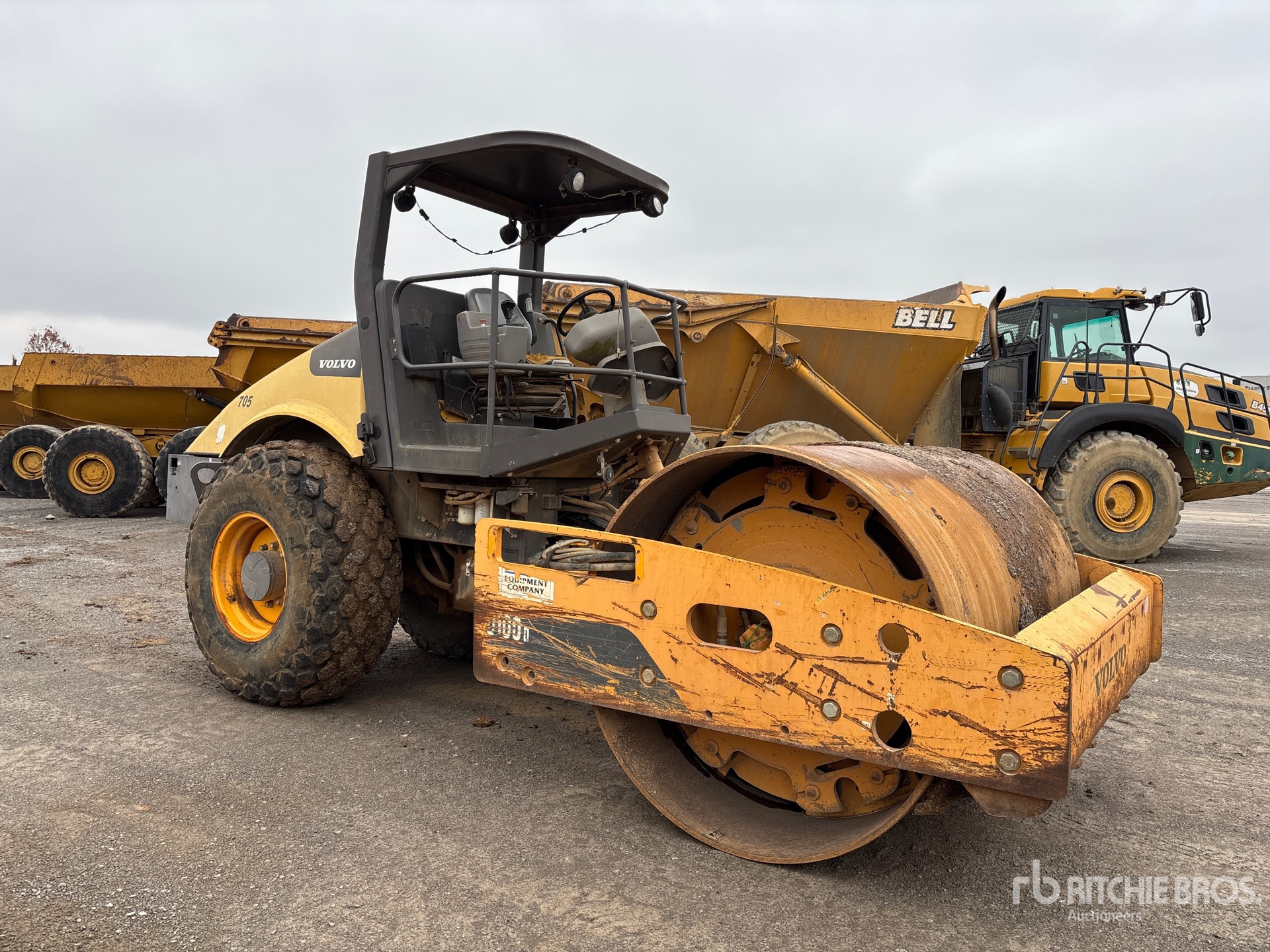 Aspect général with Image, coin avant droit