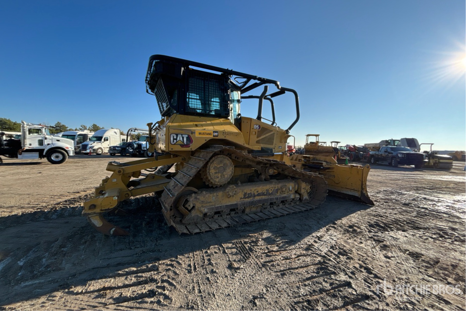 General Appearance with Foto, angolo anteriore sinistro