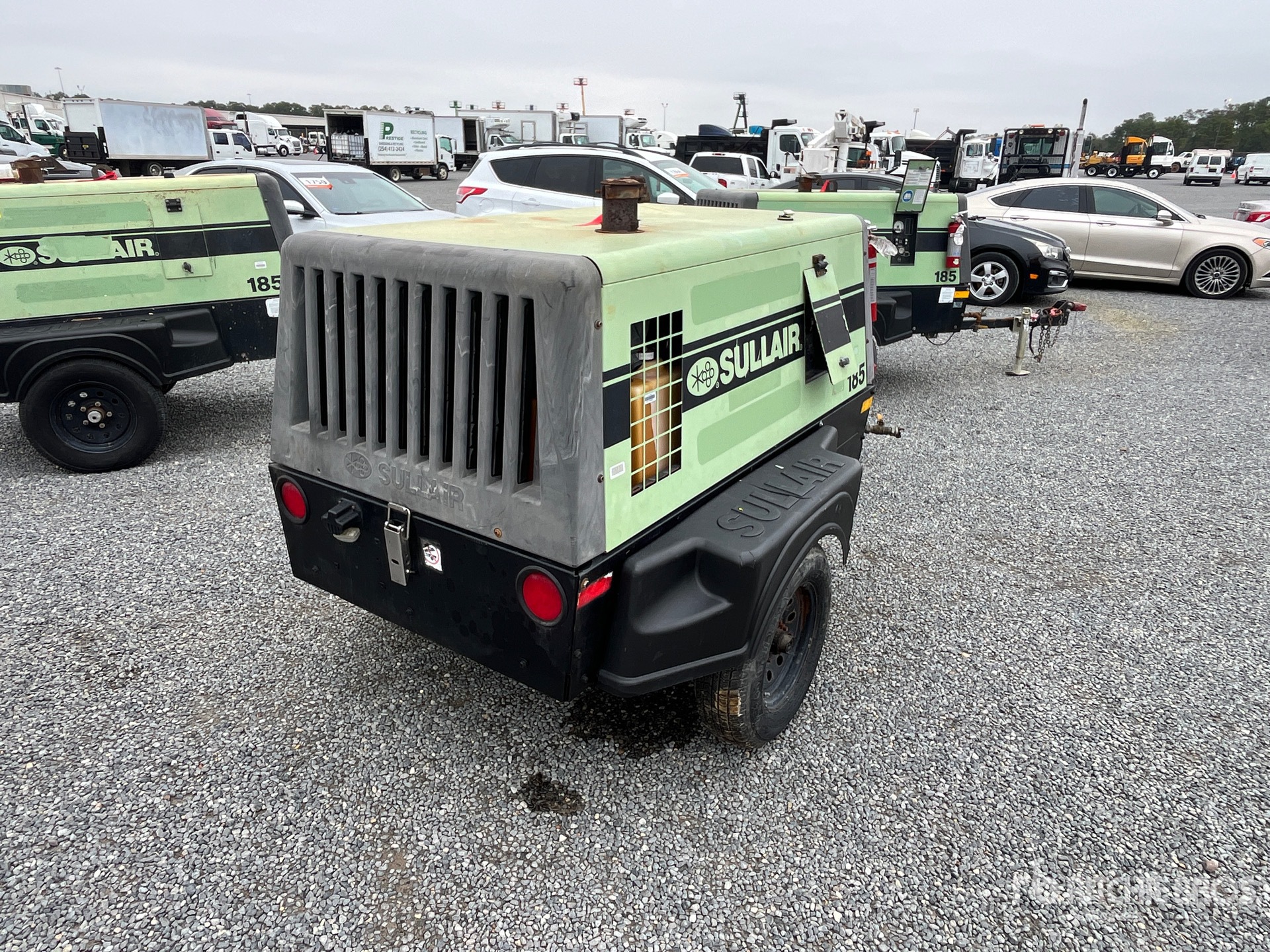 General Appearance with Bild, Ecke hinten rechts