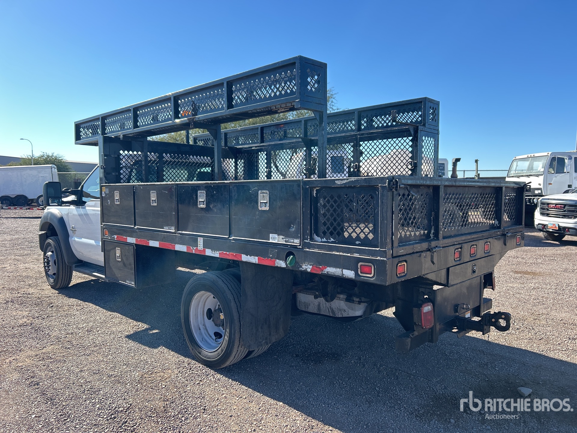 General Appearance with Bild, Ecke hinten links