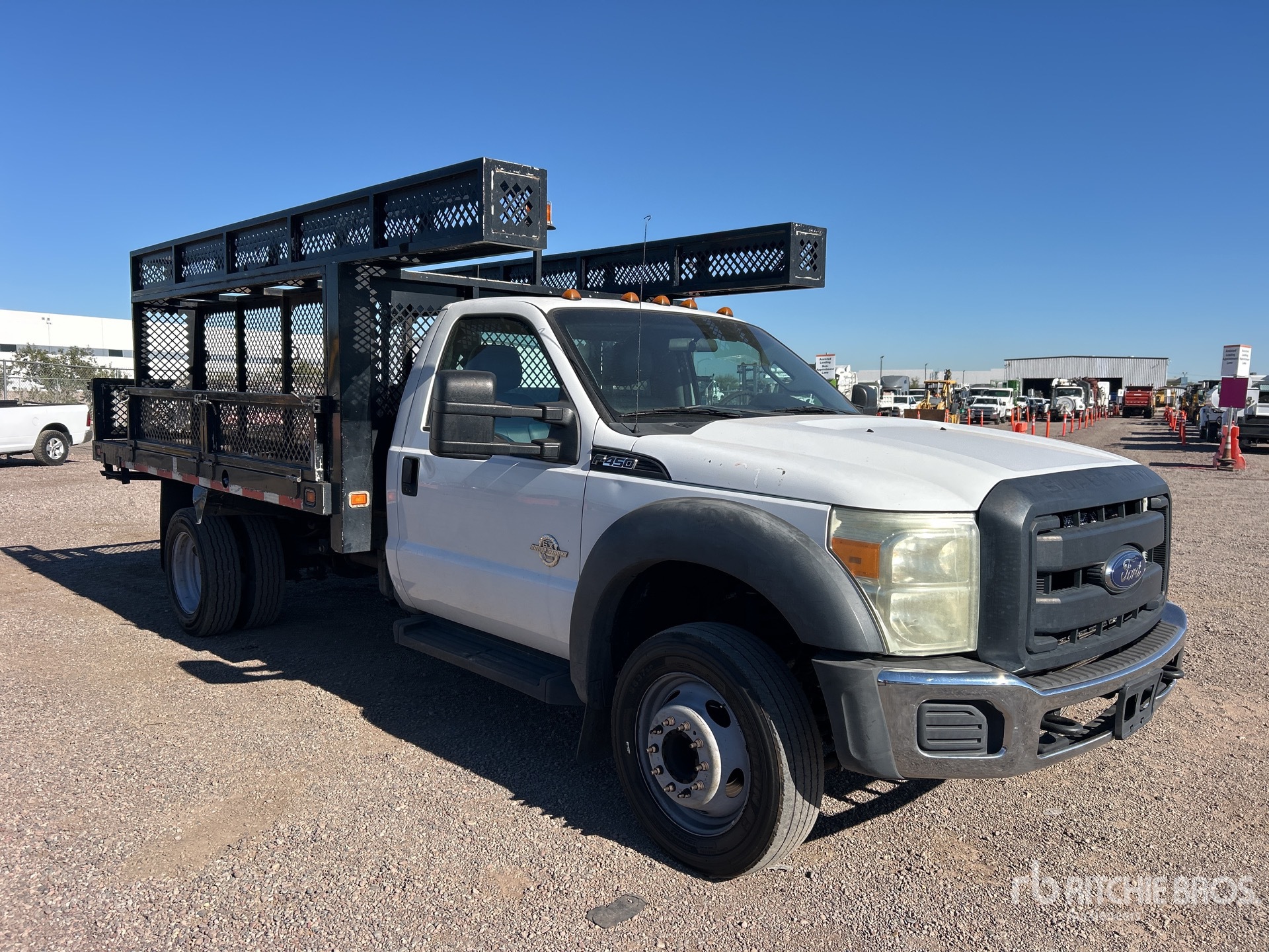 General Appearance with Bild, Ecke vorne rechts