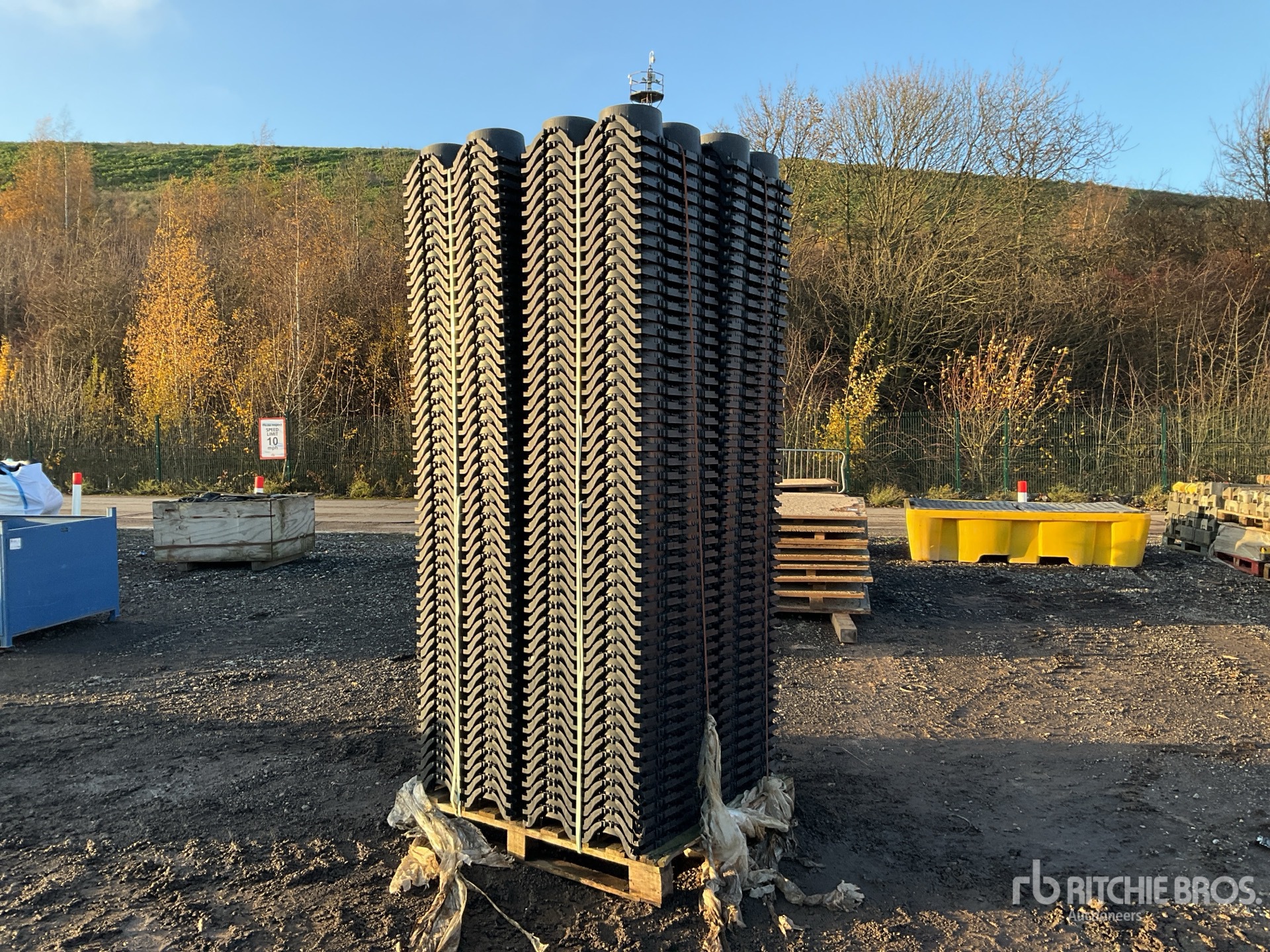 Aspect général with Image, coin avant gauche